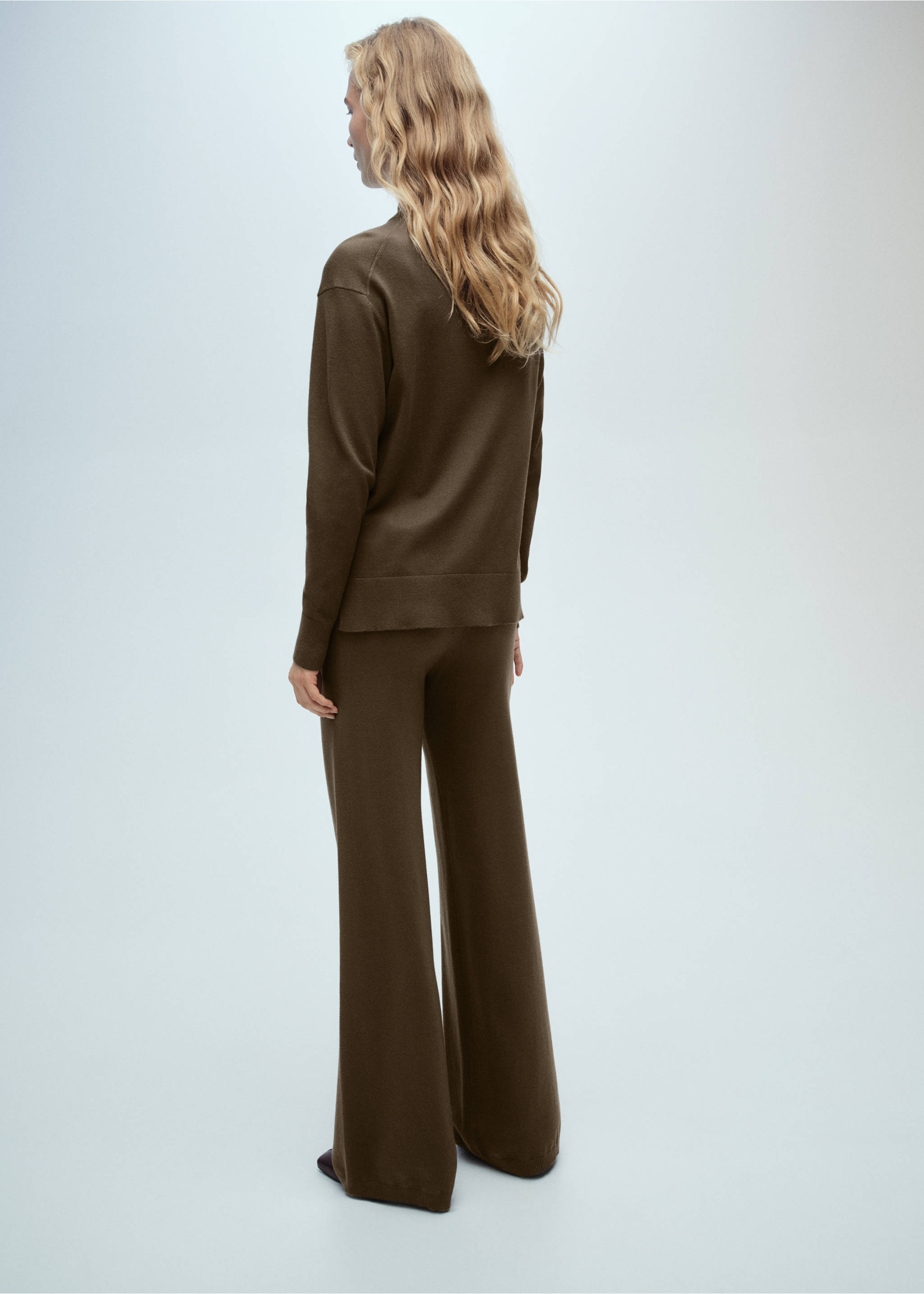 Fine-knit wide leg trousers - Reverse of the article, Khaki. Ref: 87080425-00.