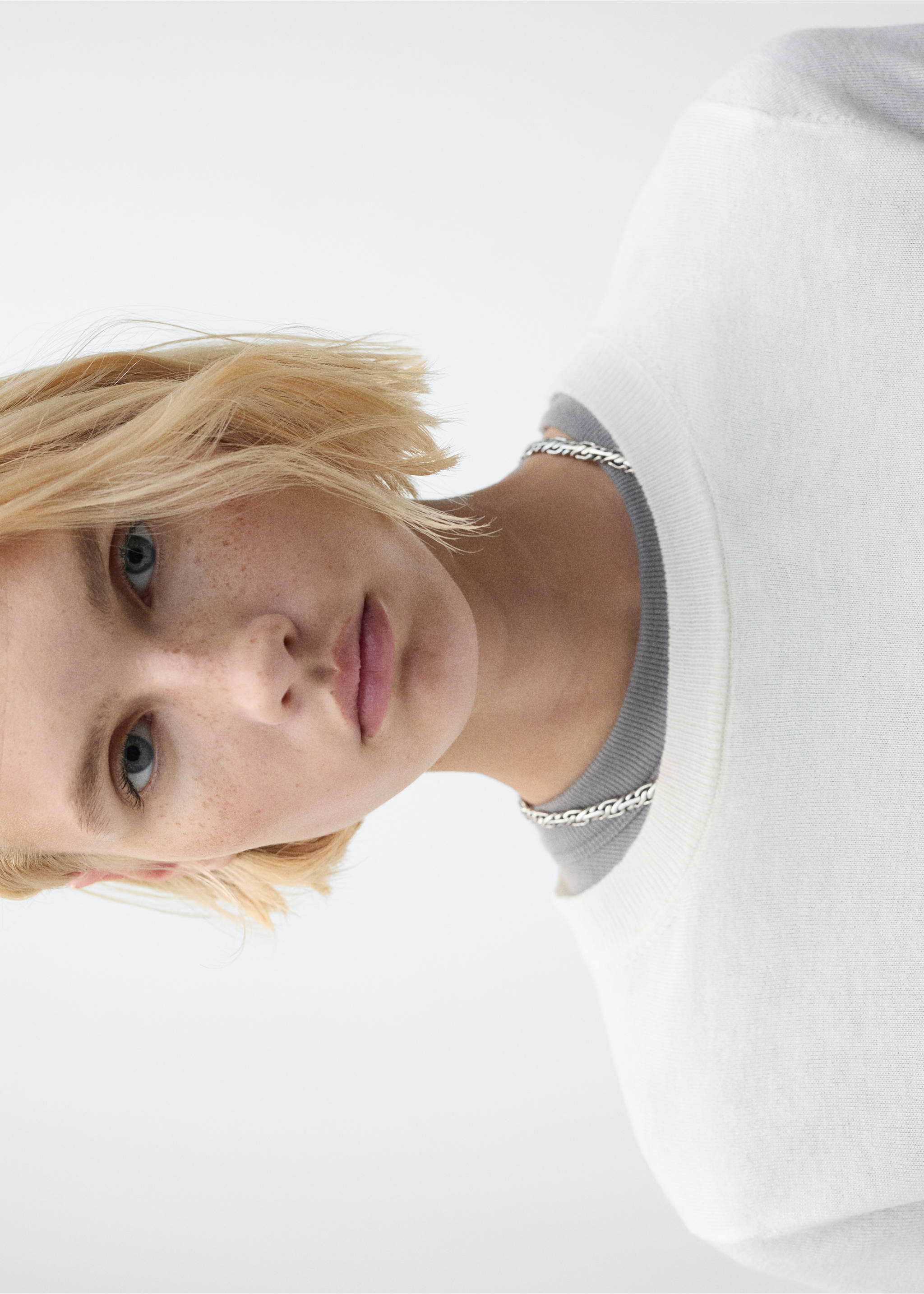 Wool-blend round-neck sweater - Details of the article 1, Ecru. Ref: 87080432-00.