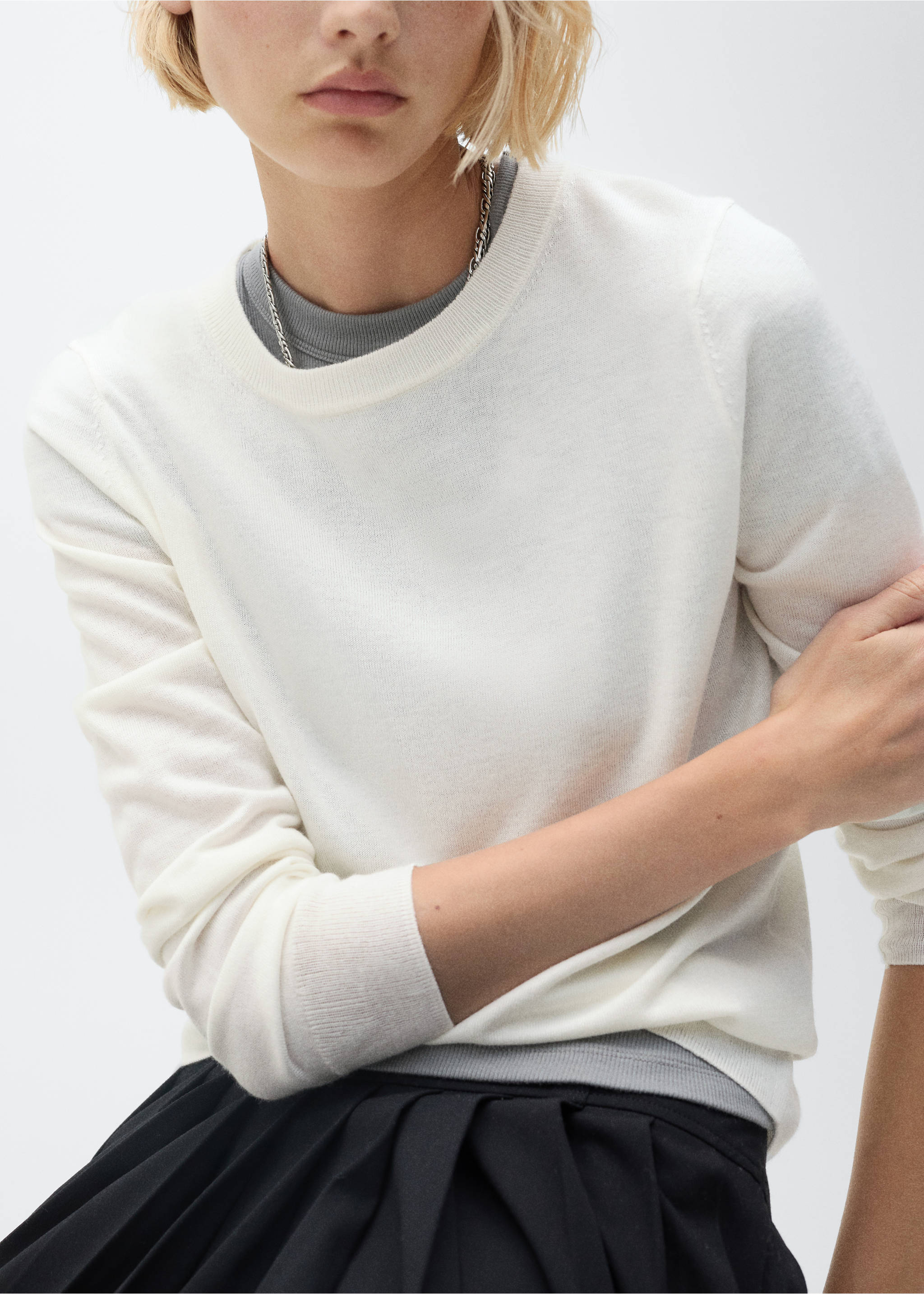 Wool-blend round-neck sweater - Details of the article 3, Ecru. Ref: 87080432-00.