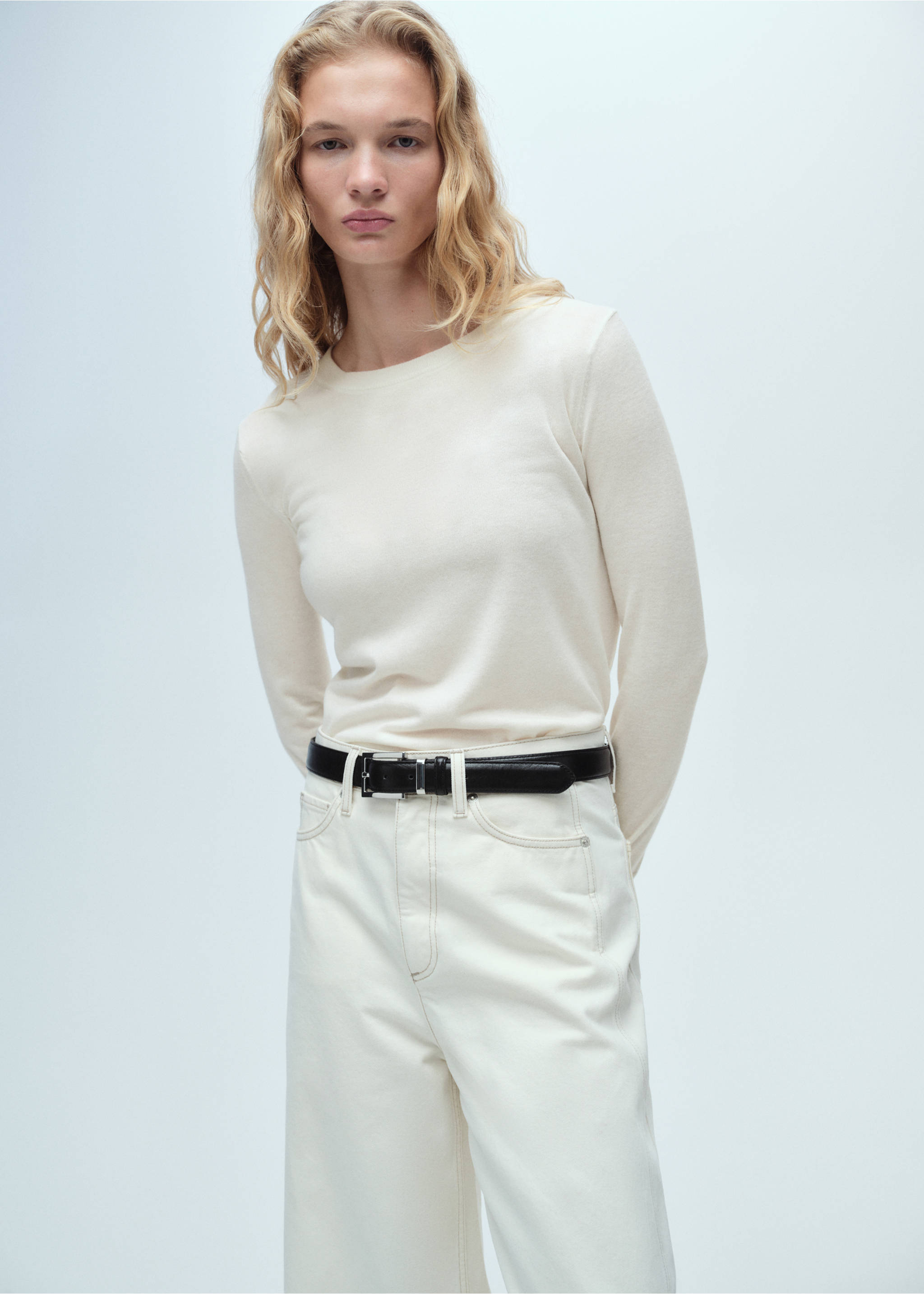 Wool-blend round-neck sweater - Details of the article 2, Ecru. Ref: 87080432-00.