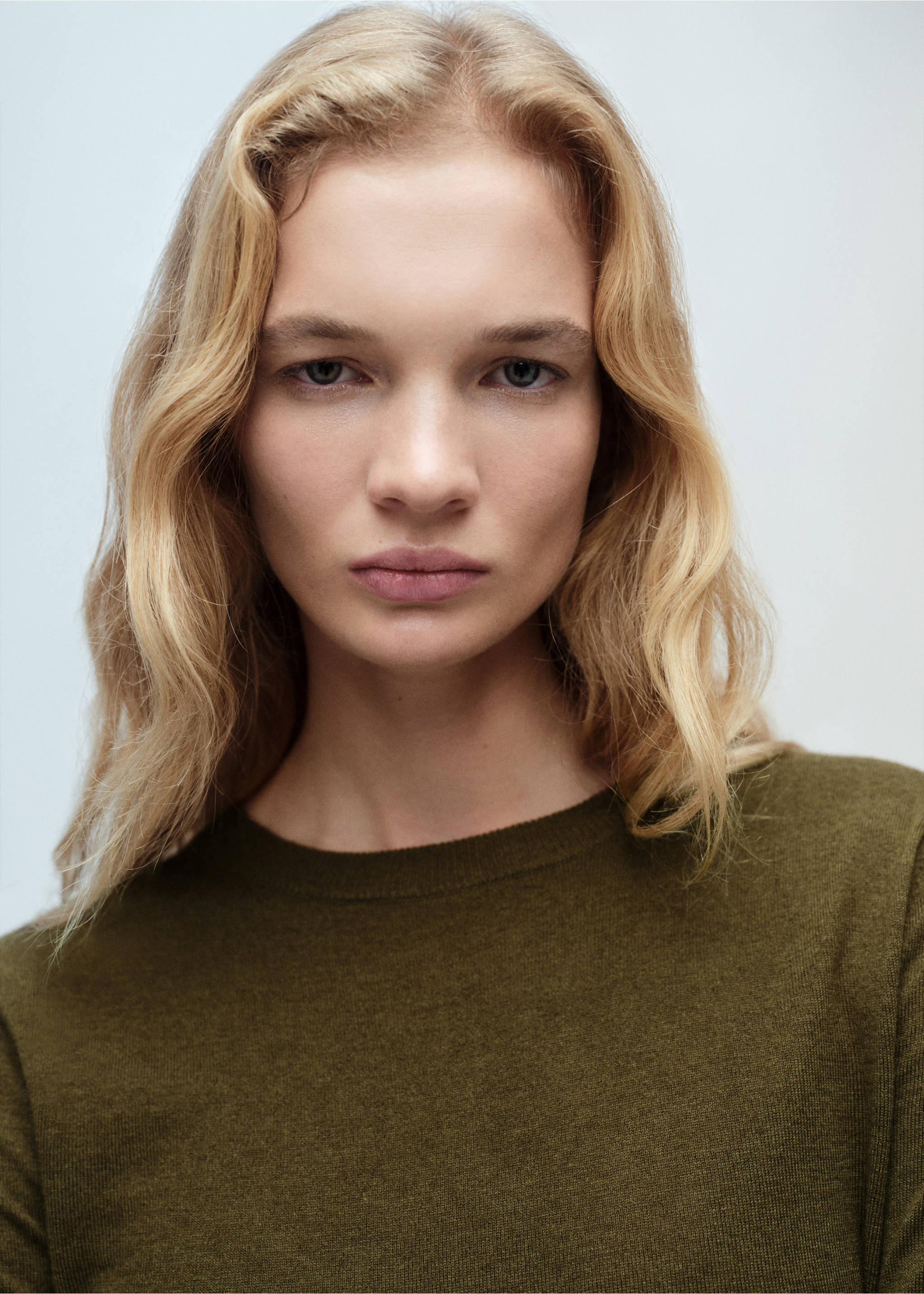 Wool-blend round-neck sweater - Details of the article 1, Khaki. Ref: 87080432-00.