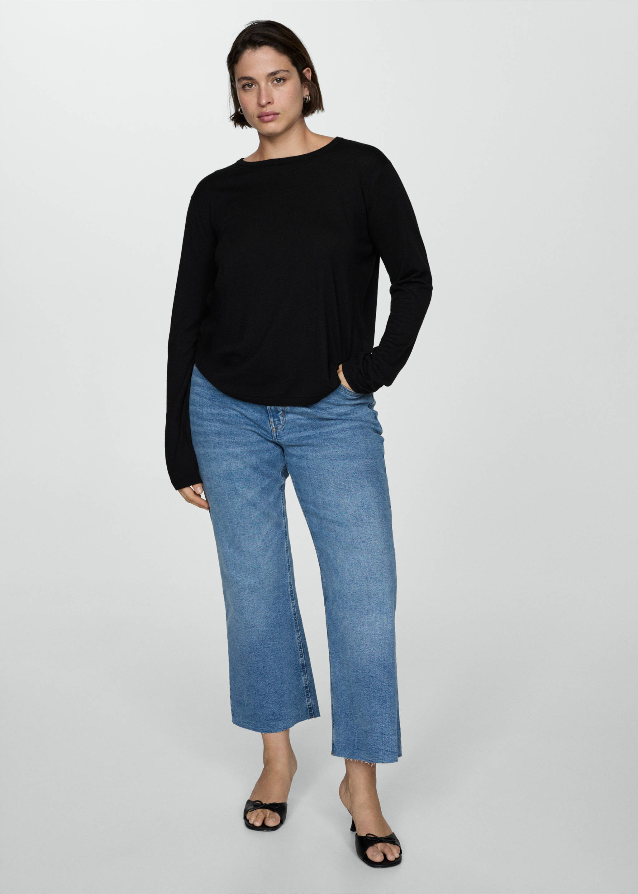 Wool-blend round-neck sweater - Details of the article 6, Black. Ref: 87080432-00.