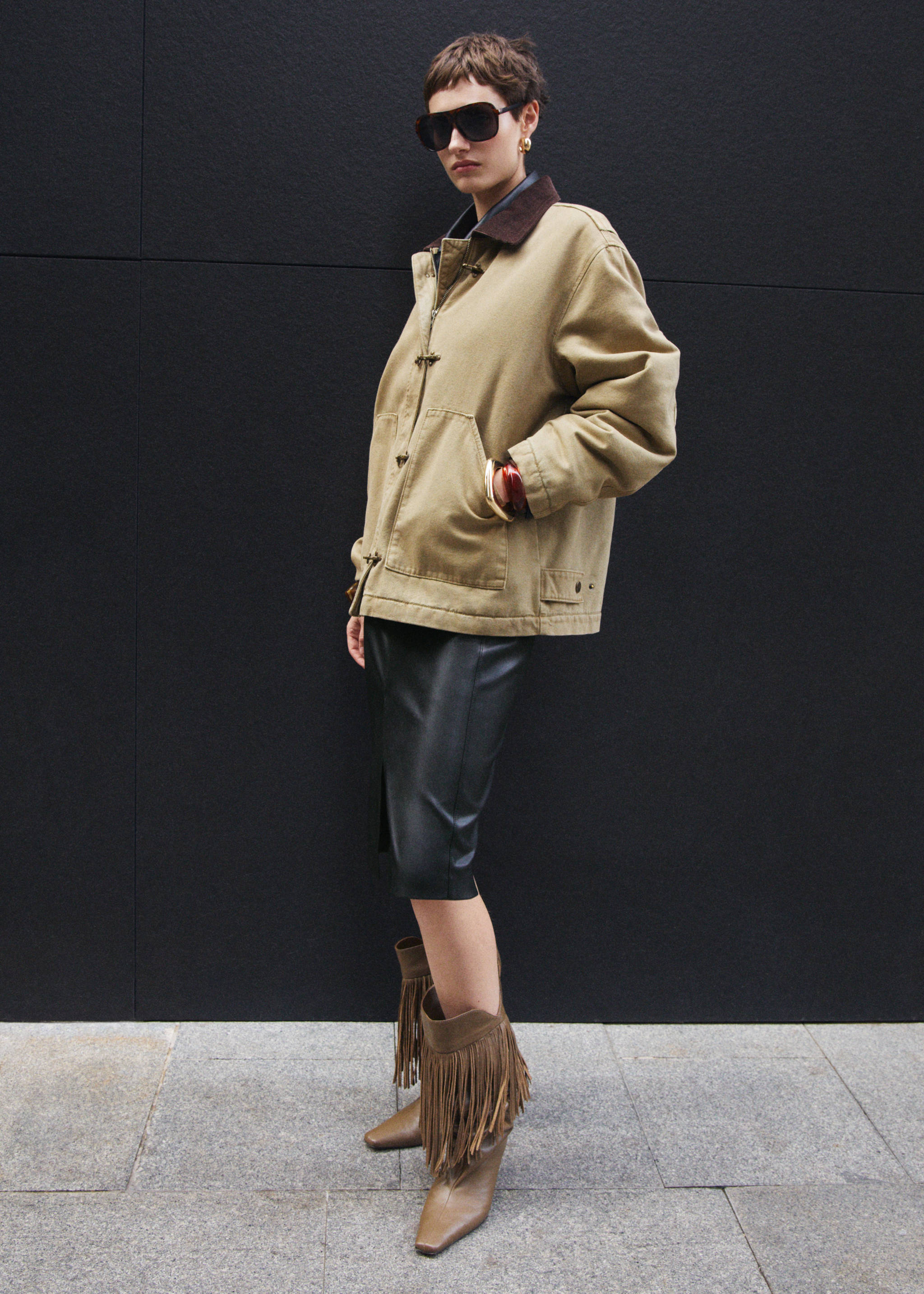 Faux-leather pencil skirt - Details of the article 7