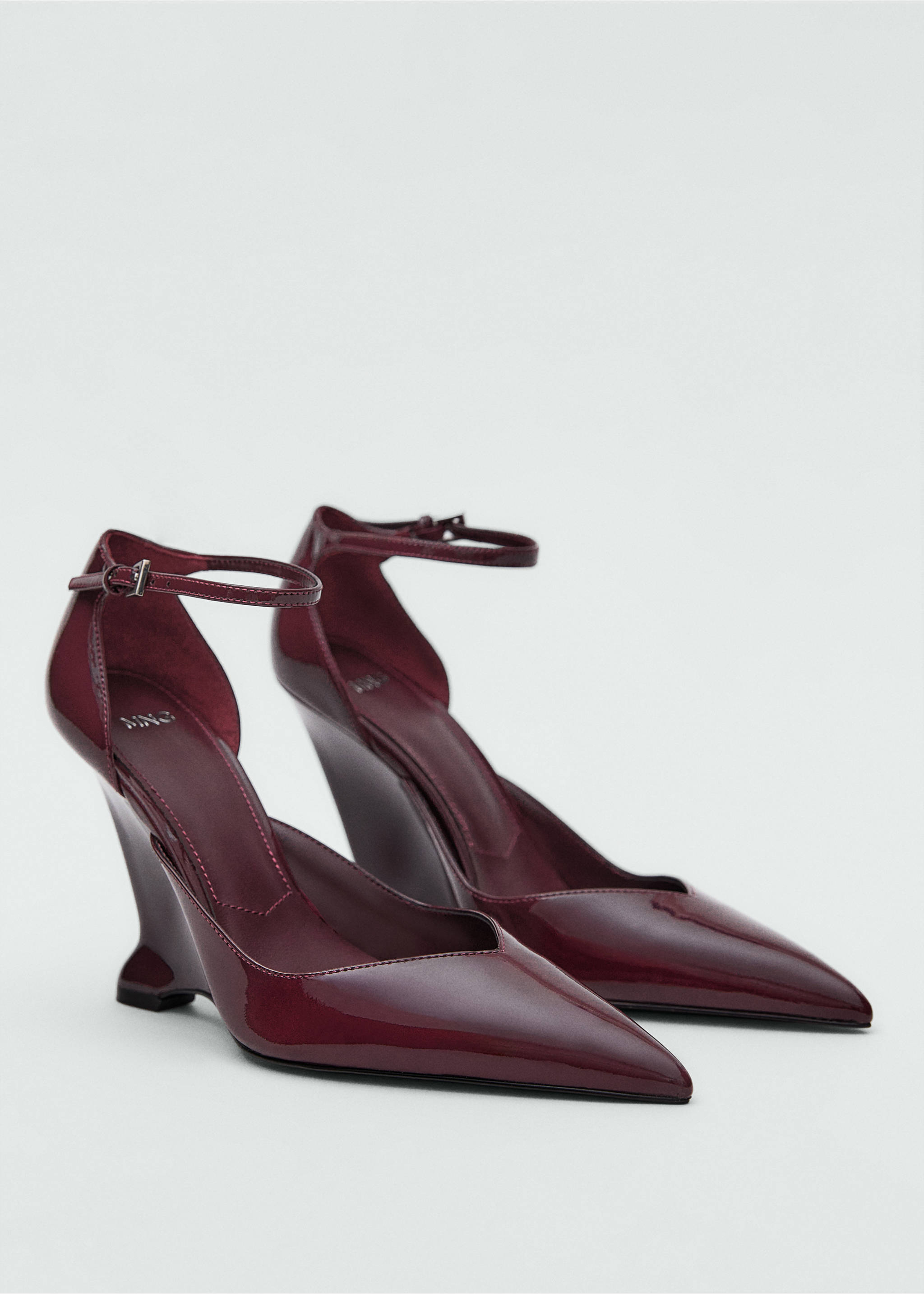 Curved-wedge leather shoes - Medium plane, Burgundy. Ref: 87080439-00.