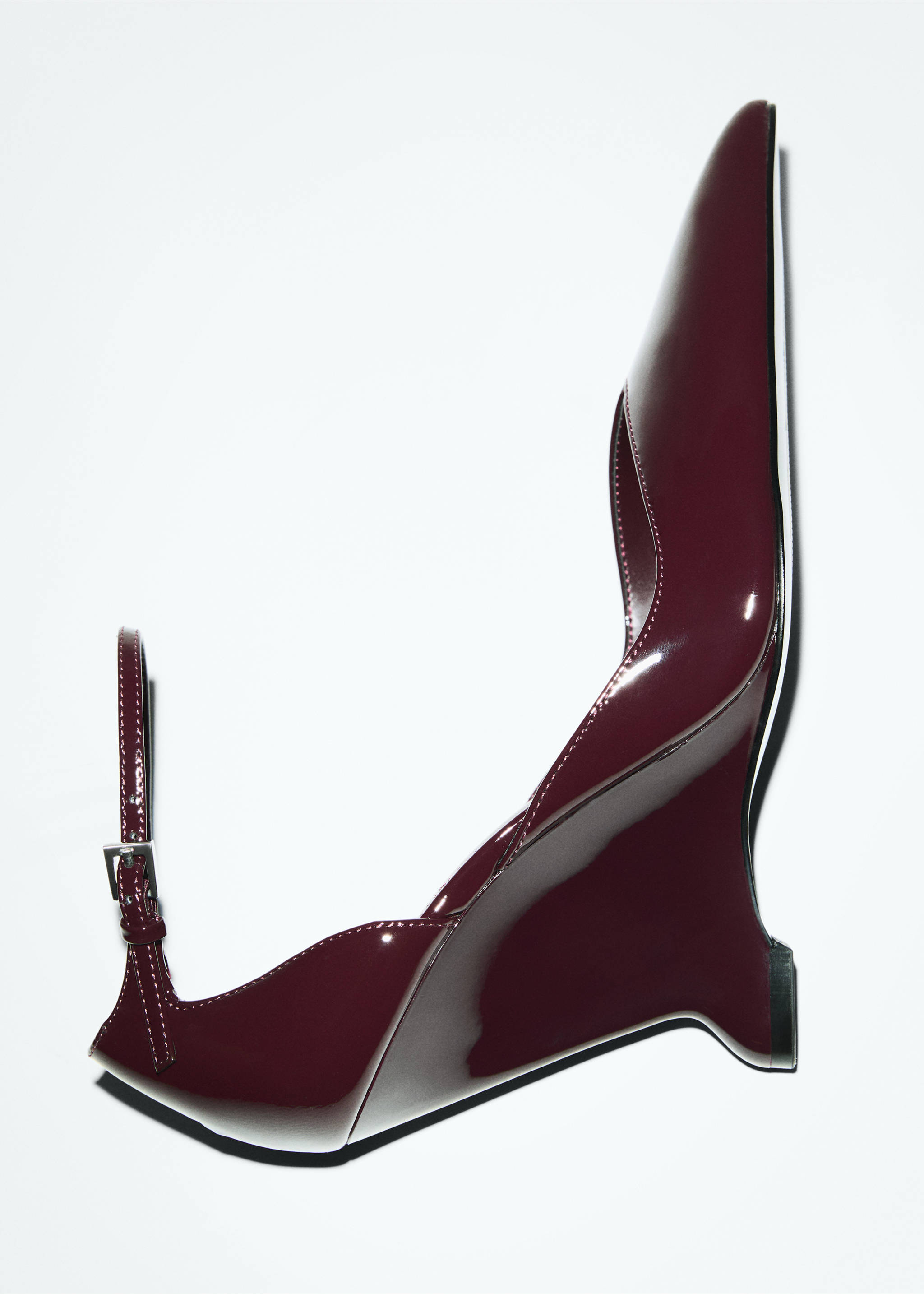 Curved-wedge leather shoes - Details of the article 5, Burgundy. Ref: 87080439-00.