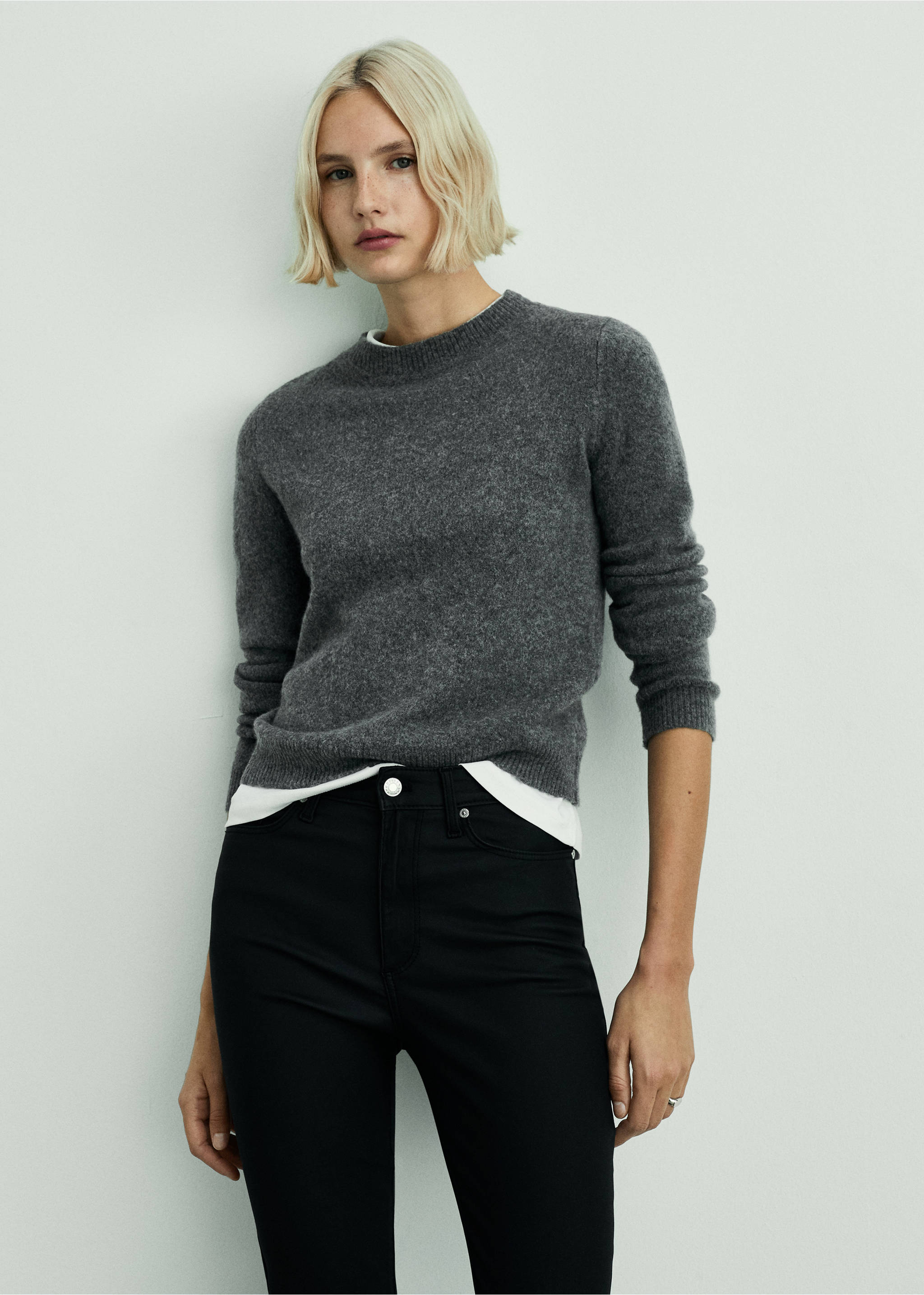 Dżinsy skinny ze średnim stanem woskowane - Szczegóły artykułu 1, Czarny. Ref: 87080444-00.