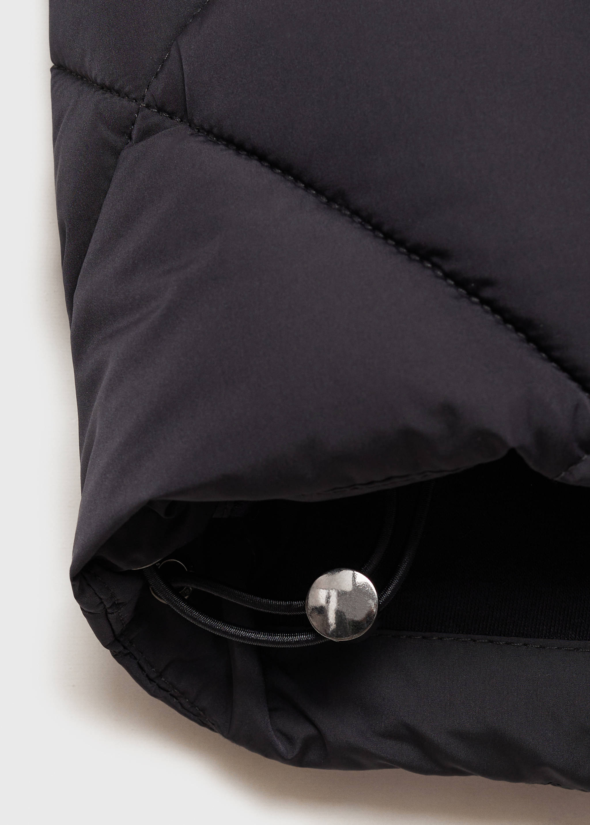 Water-repellent quilted vest - Details of the article 0