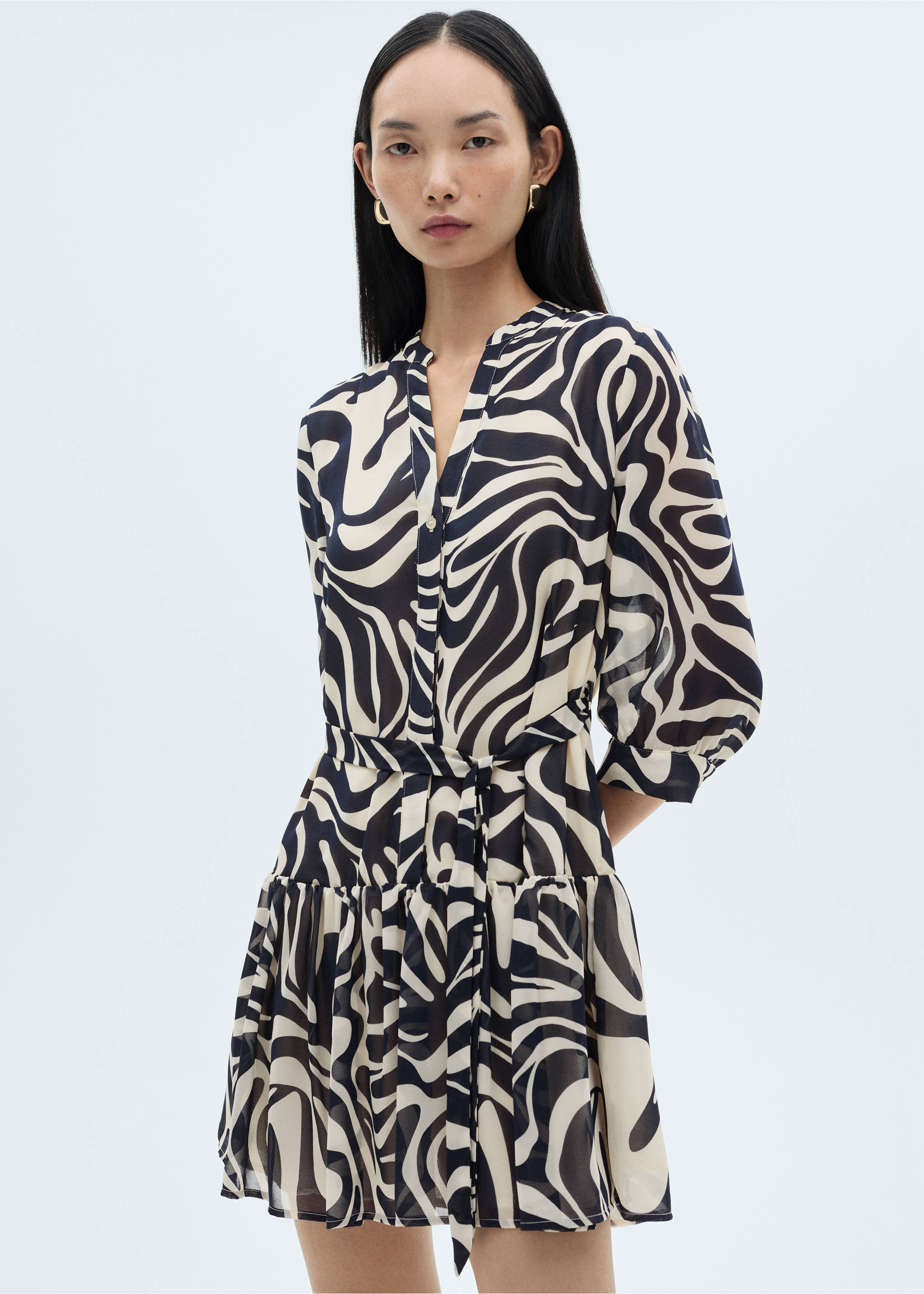 Robe imprimée à volants - Plan moyen, Bleu marine foncé. Ref: 87080576-00.