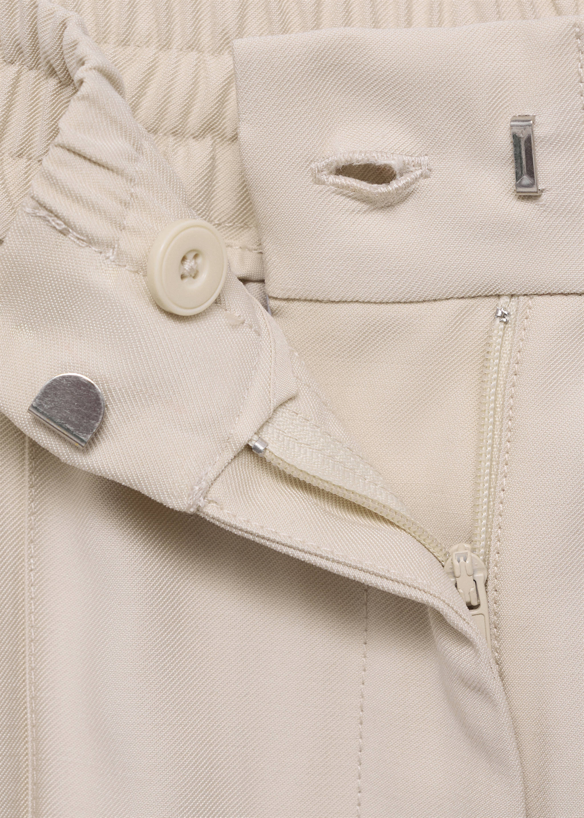 Elastic waist shorts - Details of the article 8
