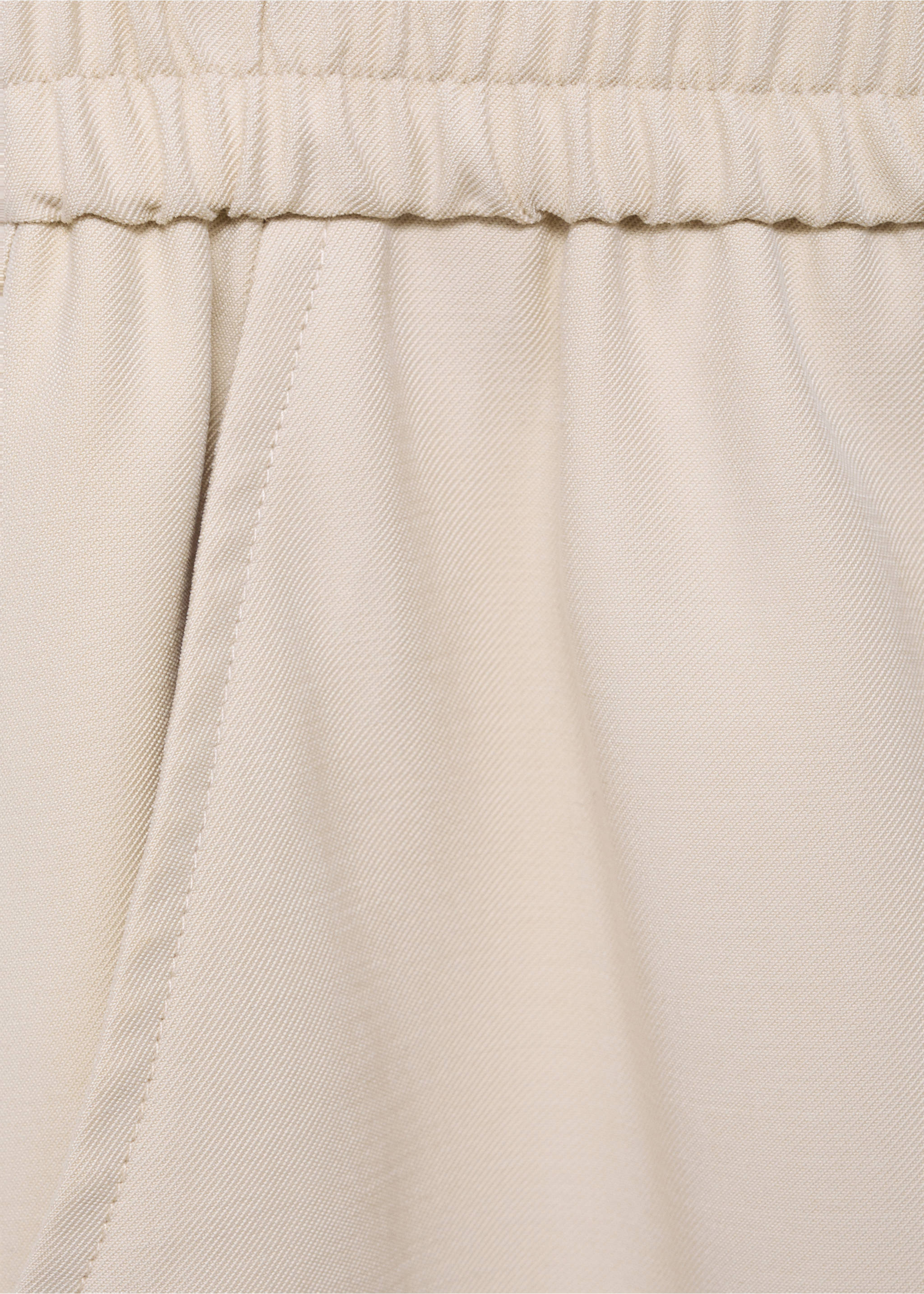 Calções com cintura elástica - Pormenor do artigo 0, Bege. Ref: 87080582-00.