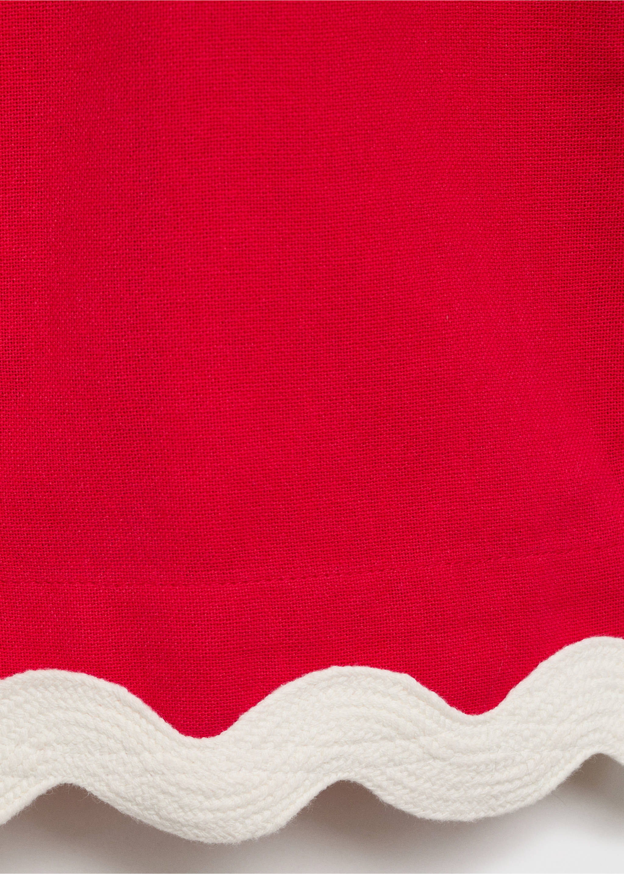 Cotton shorts with contrasting trim - Details of the article 8, Red. Ref: 87080583-00.