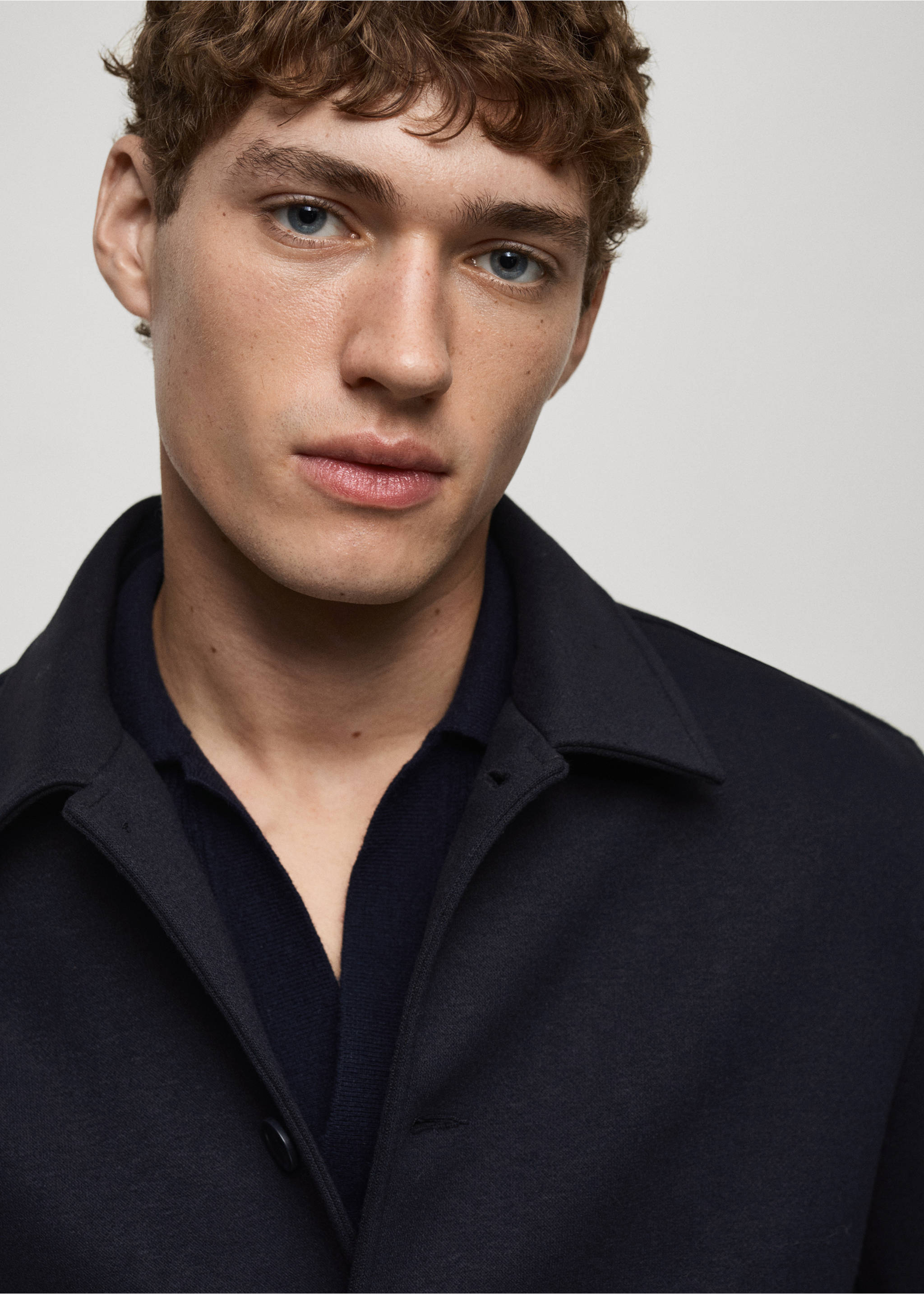 Regular-Fit-Overshirt mit Taschen - Detail des Artikels 1, Dunkles Marineblau. Ref: 87080594-00.