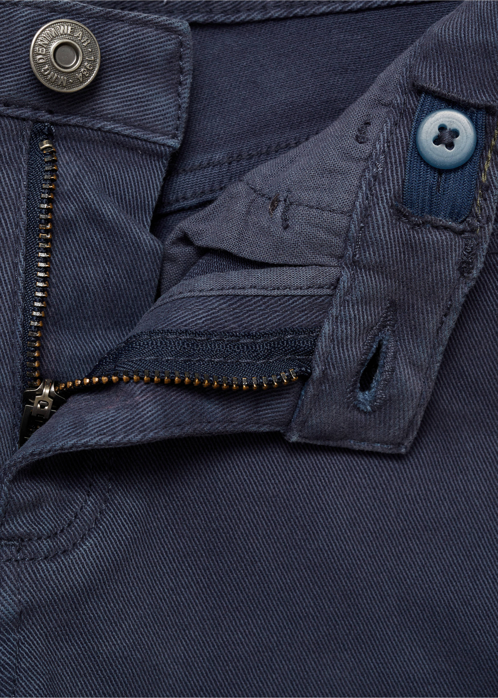 Jeans rectos algodón - Detalle del artículo 8, Azul marino oscuro. Ref: 87080622-00.