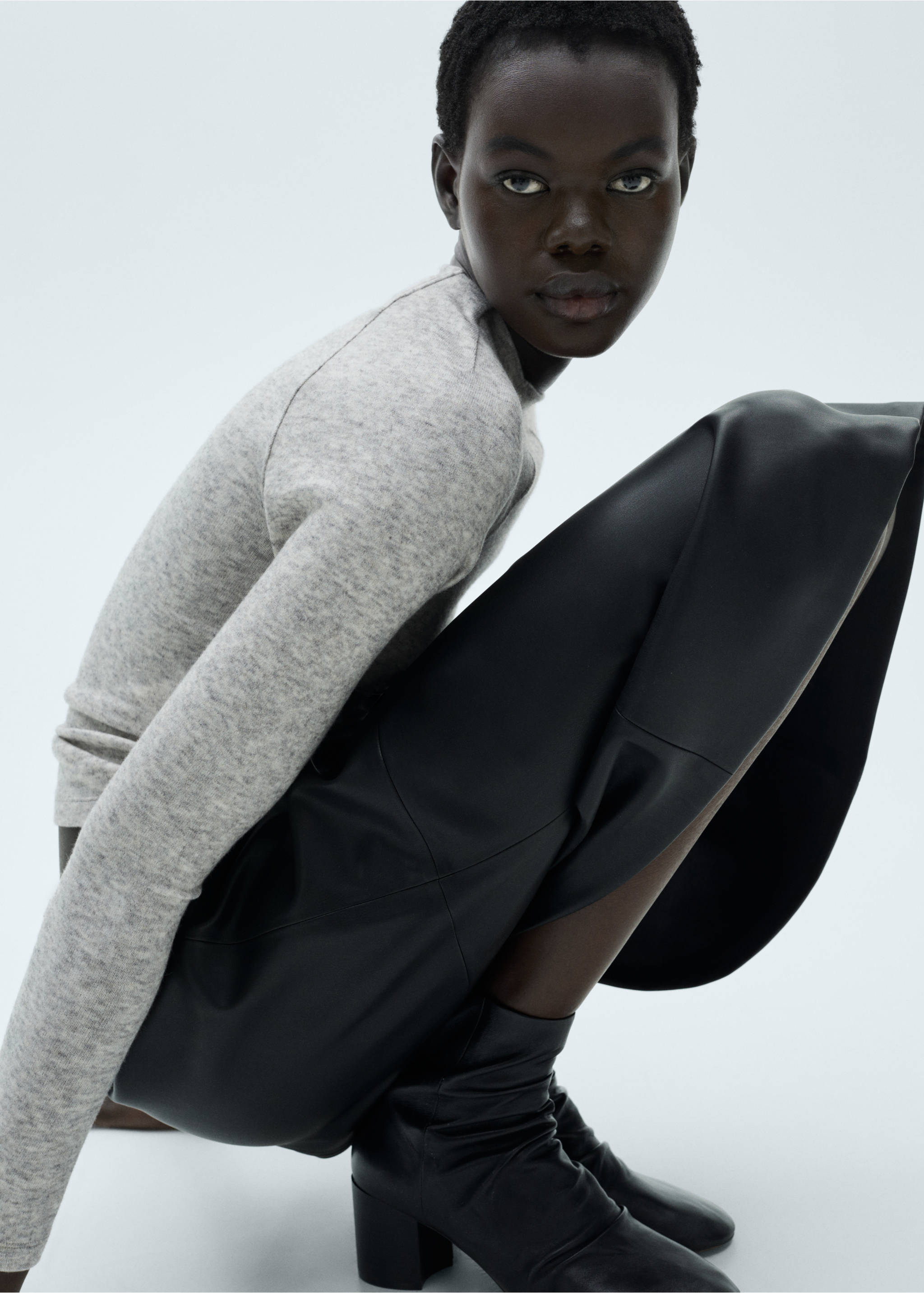 Decorative seam T-shirt - Details of the article 2, Light Heather Grey. Ref: 87080623-00.