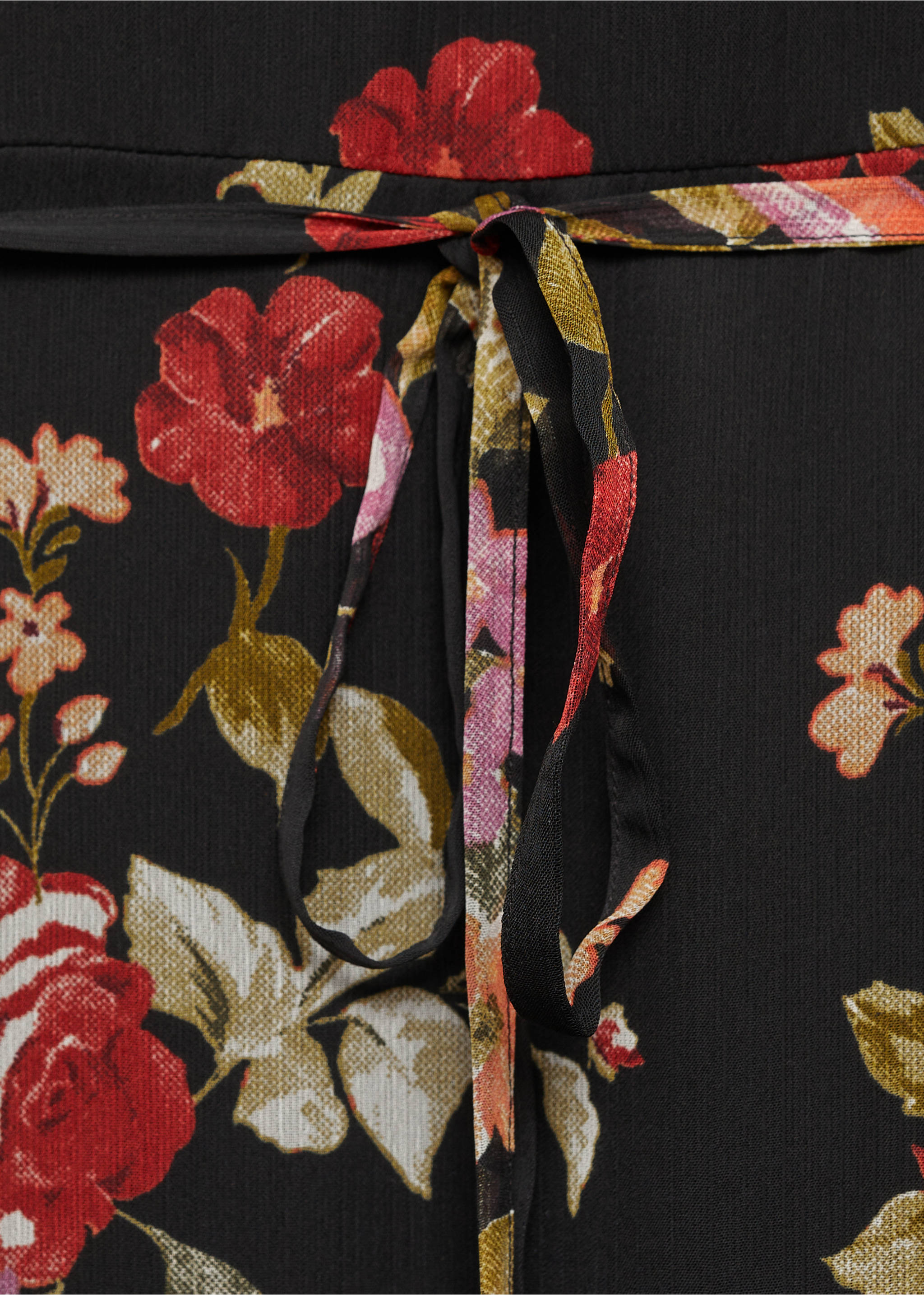 Floral puff-sleeve dress - Details of the article 0, Black. Ref: 87080642-00.