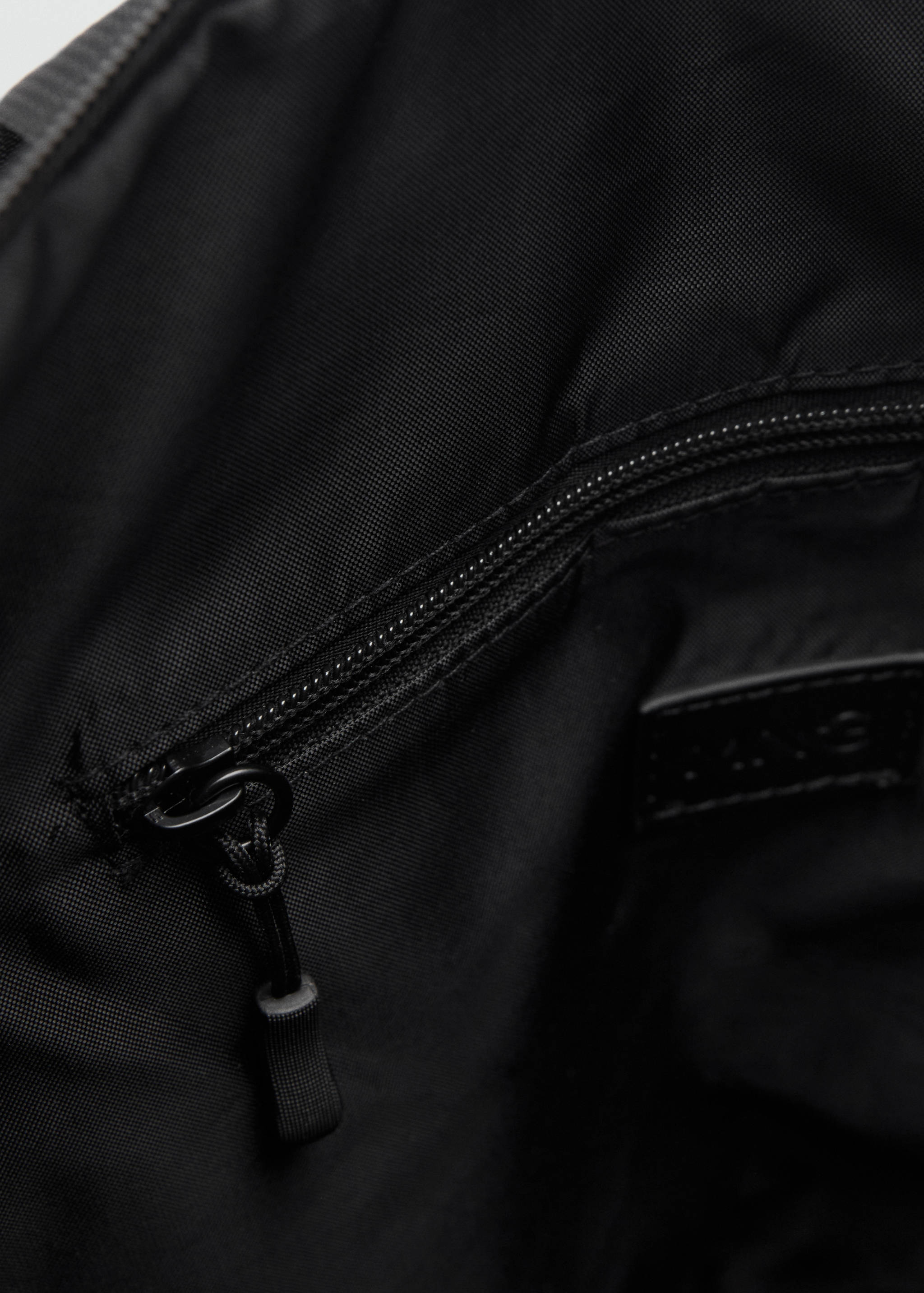 Multi-functional backpack with pockets - Details of the article 4