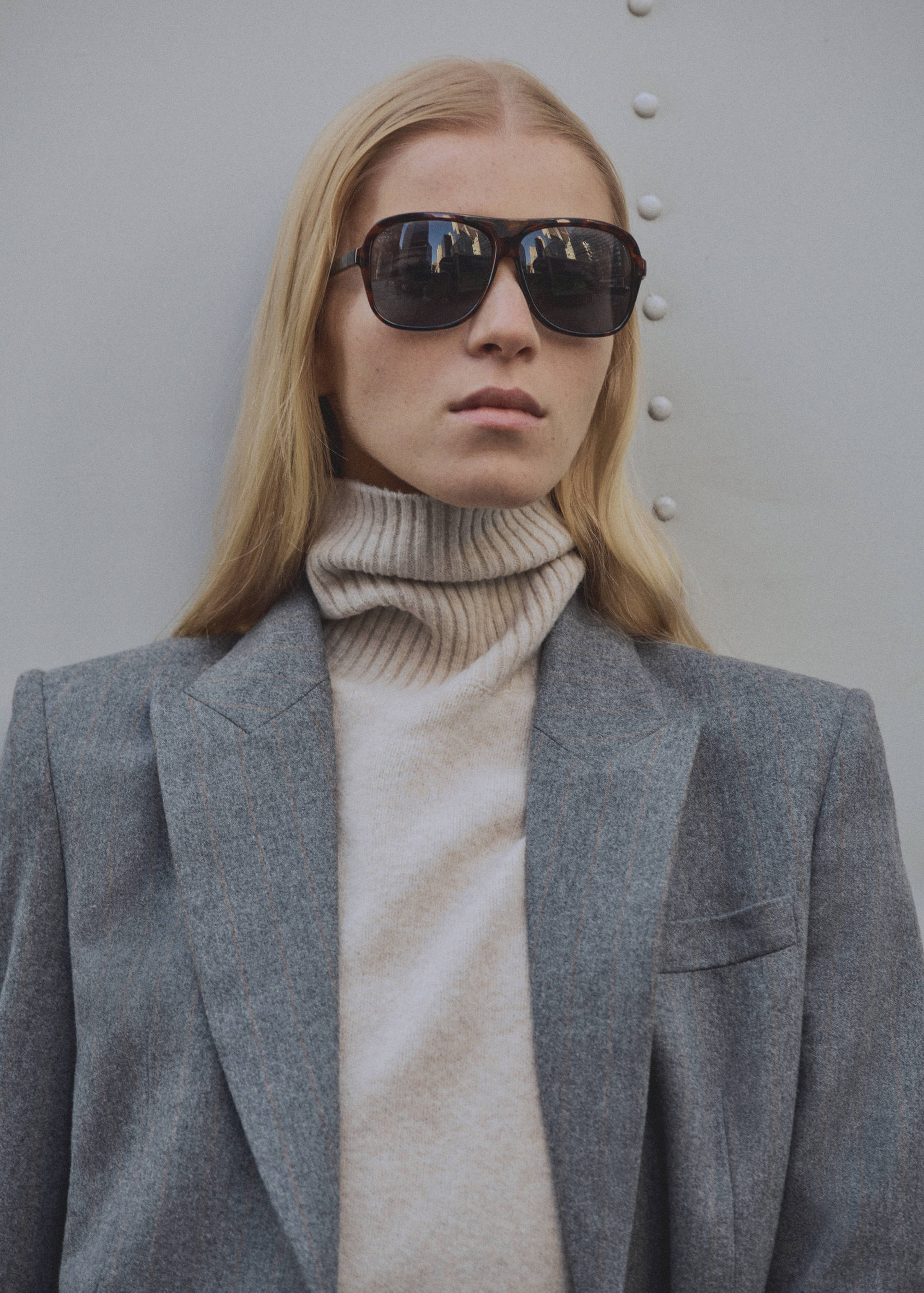 Marynarka garniturowa z wełny dziewiczej - Szczegóły artykułu 1