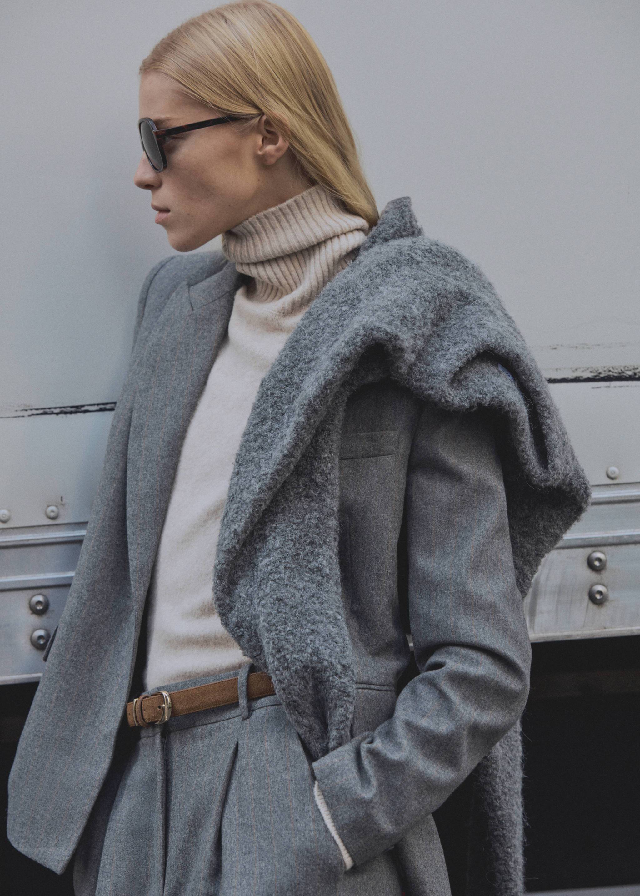 Marynarka garniturowa z wełny dziewiczej - Szczegóły artykułu 6