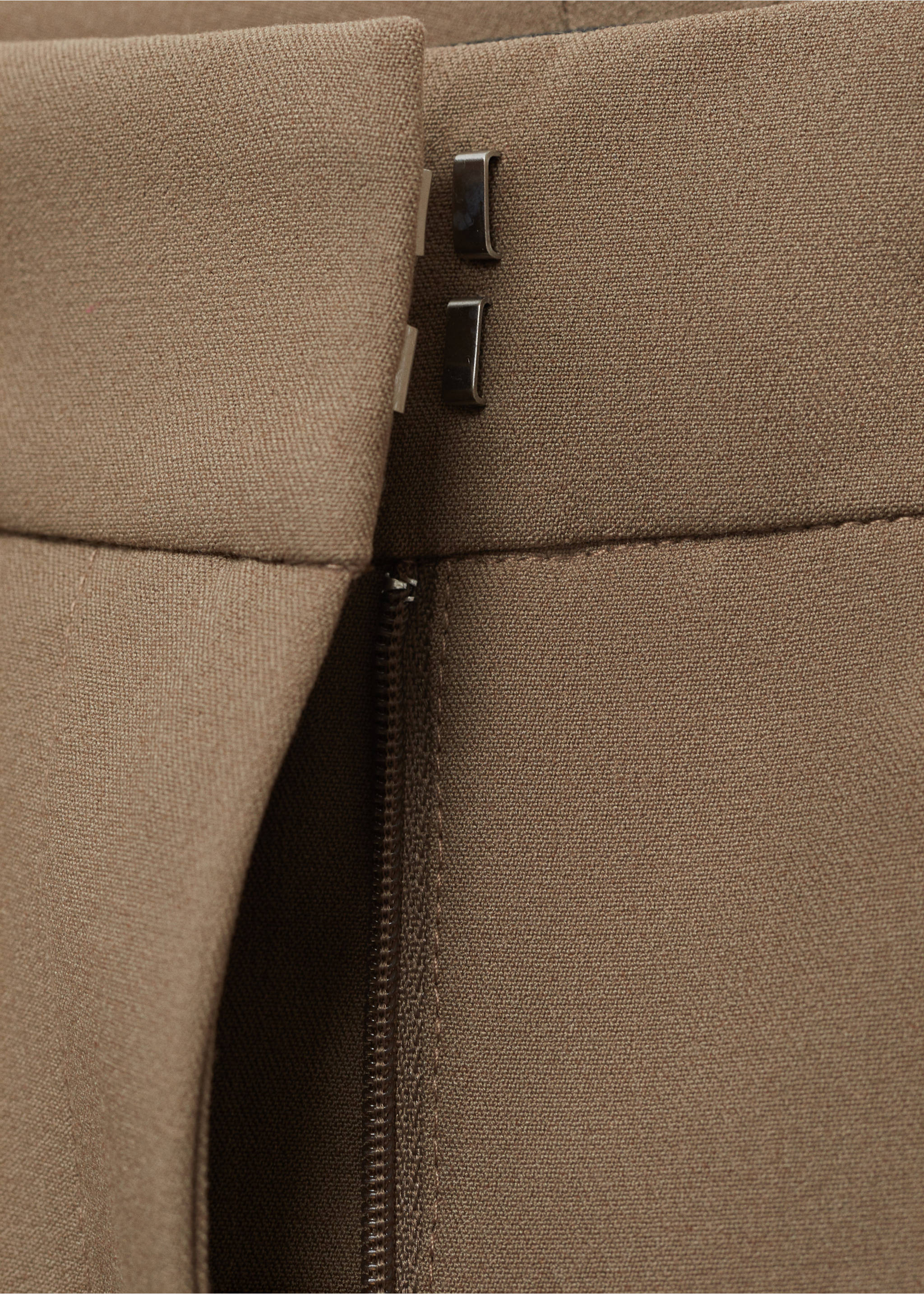 Straight mid-rise trousers - Details of the article 8, Medium Brown. Ref: 87081511-00.