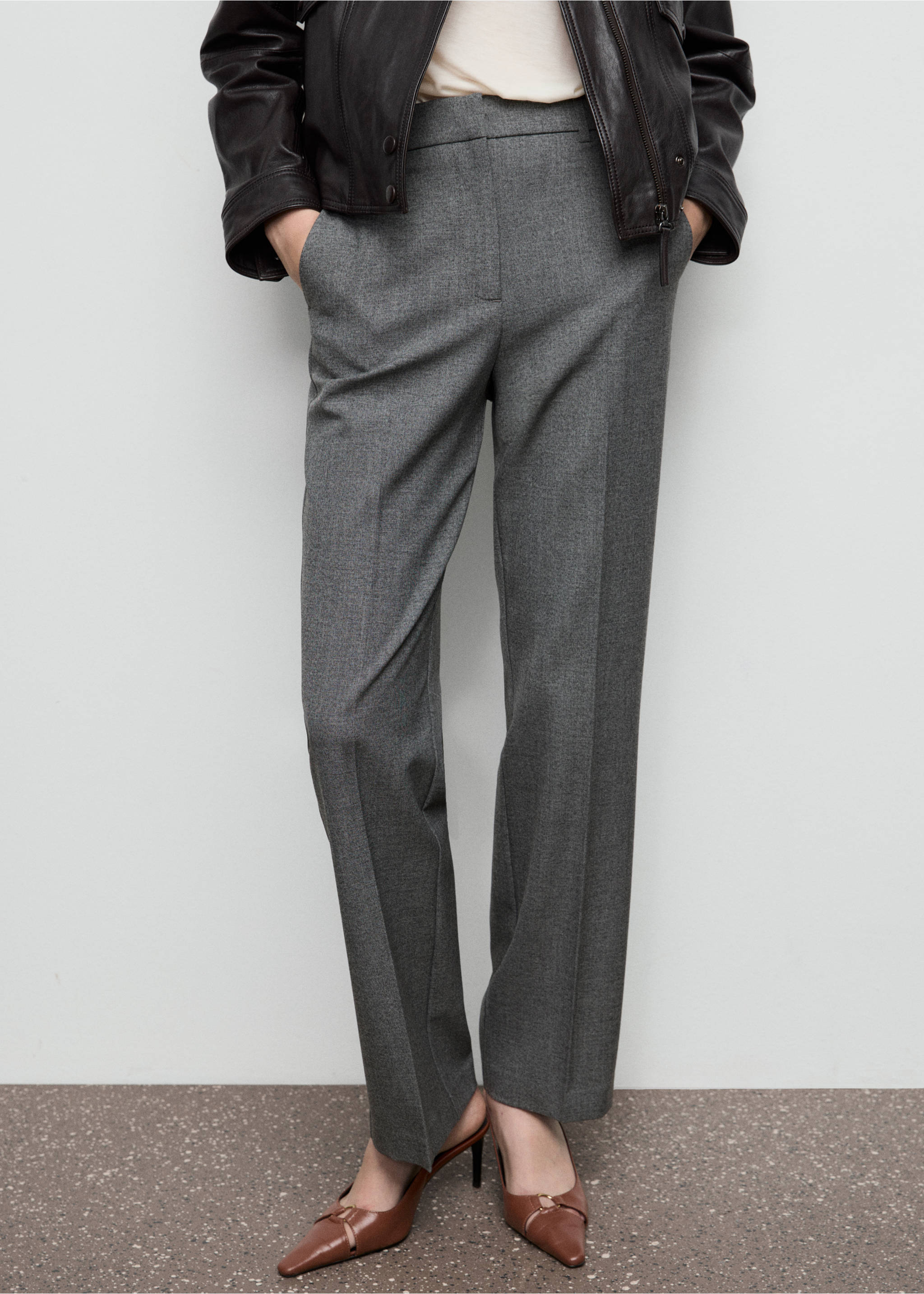 Straight mid-rise pants - Medium plane, Grey. Ref: 87081511-00.