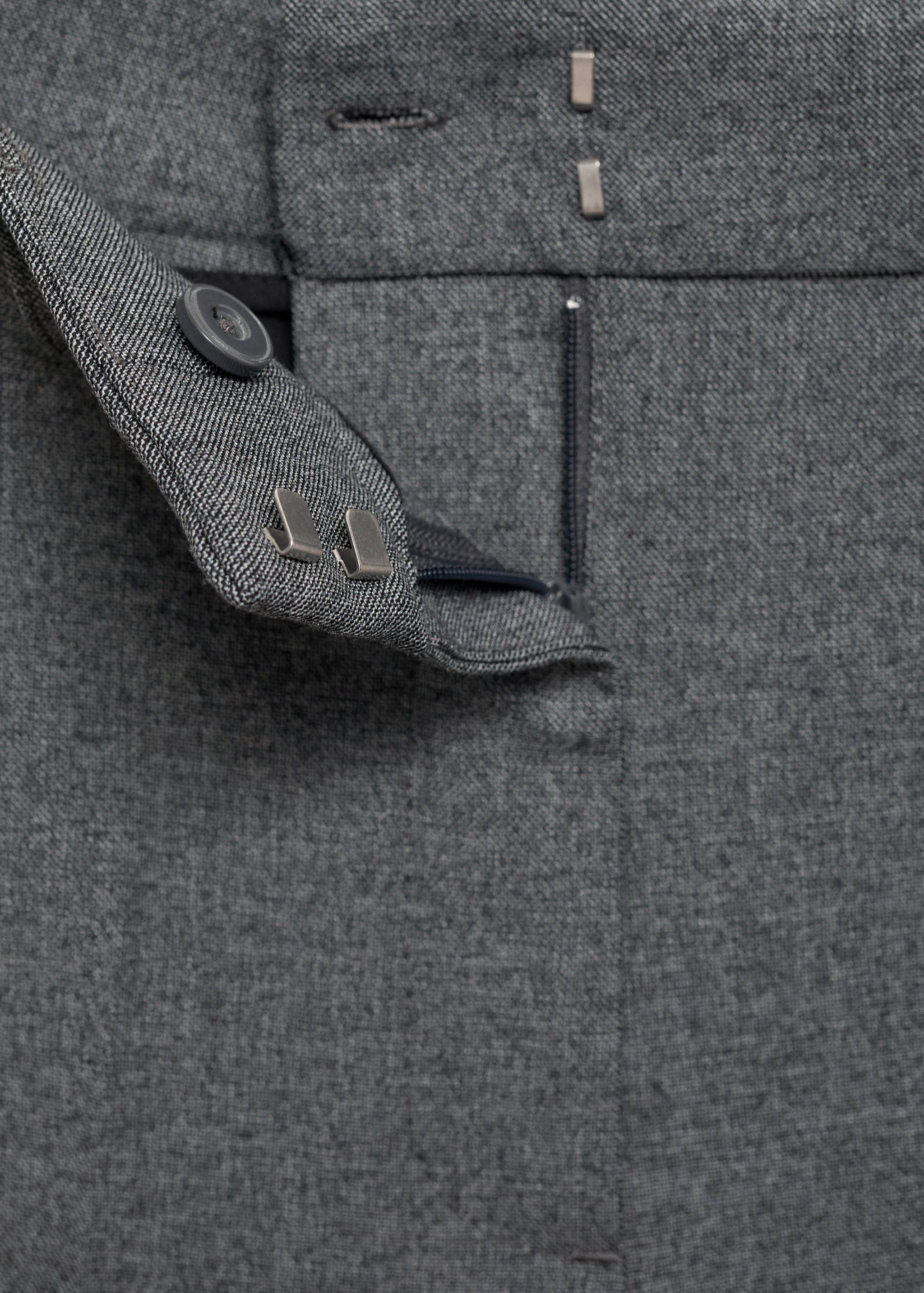 Straight mid-rise trousers - Details of the article 8