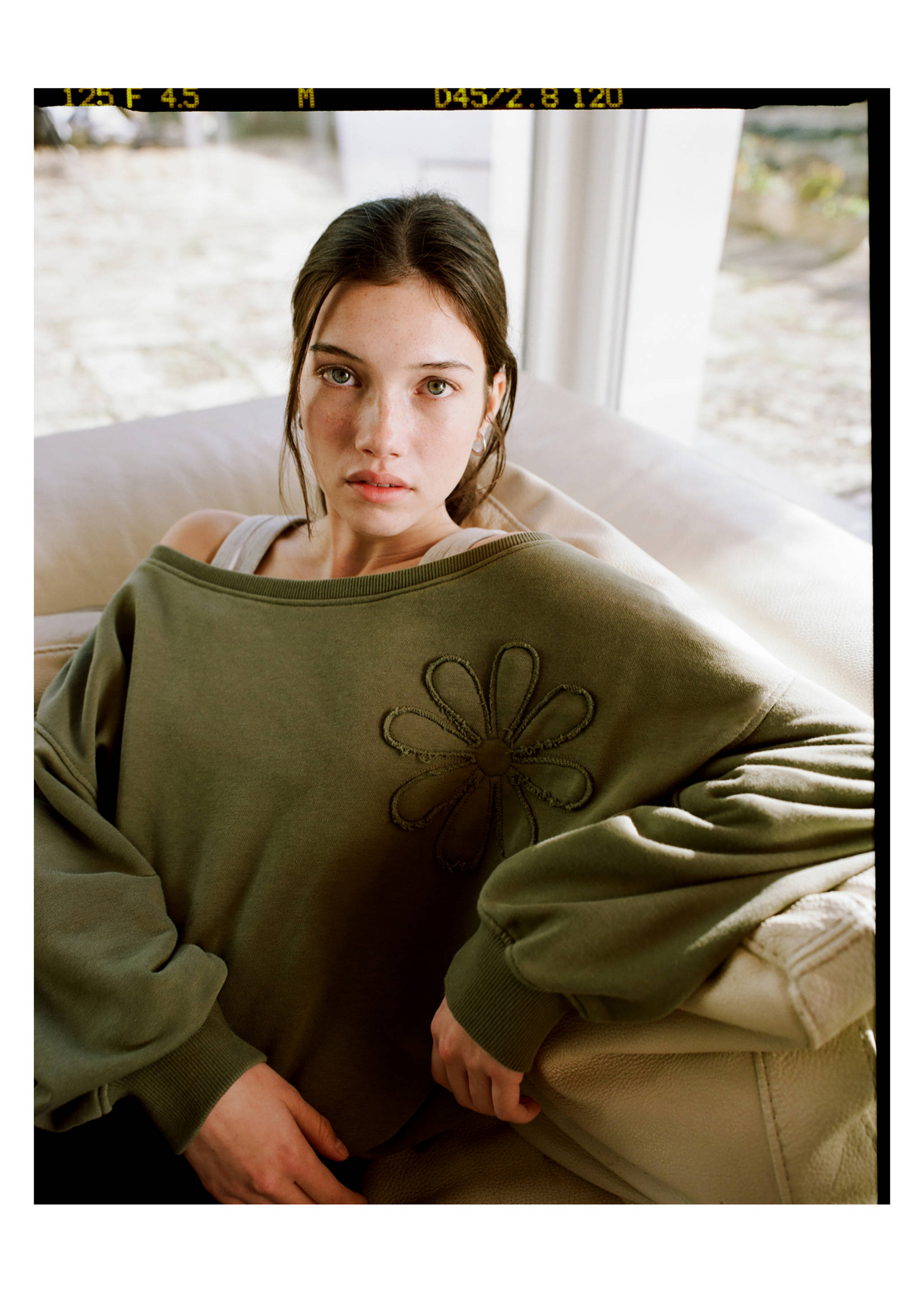 Dessuadora brodat floral - Detall de l'article 5