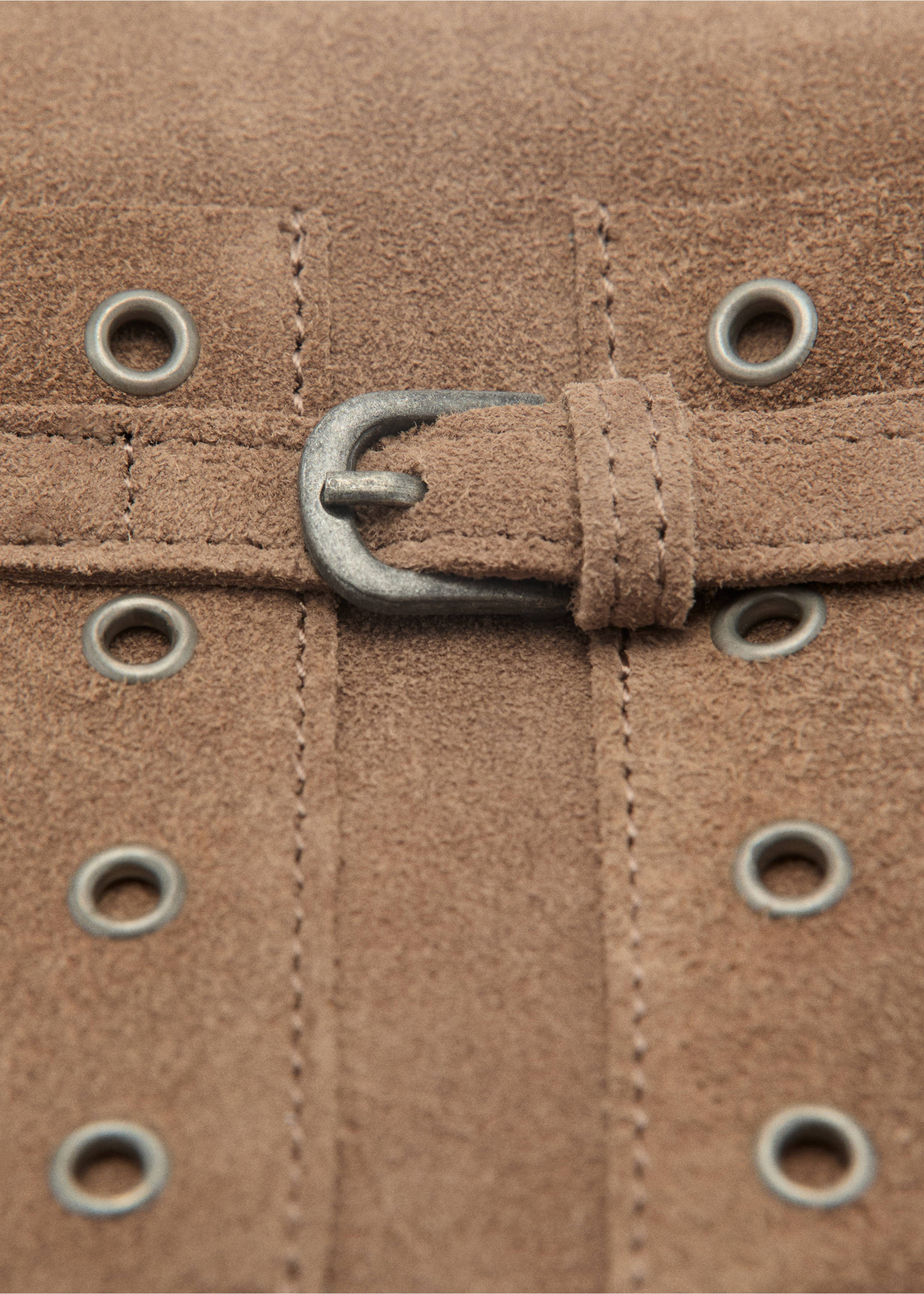 Leather envelope bag - Details of the article 2, Light/Pastel Brown. Ref: 87081517-00.