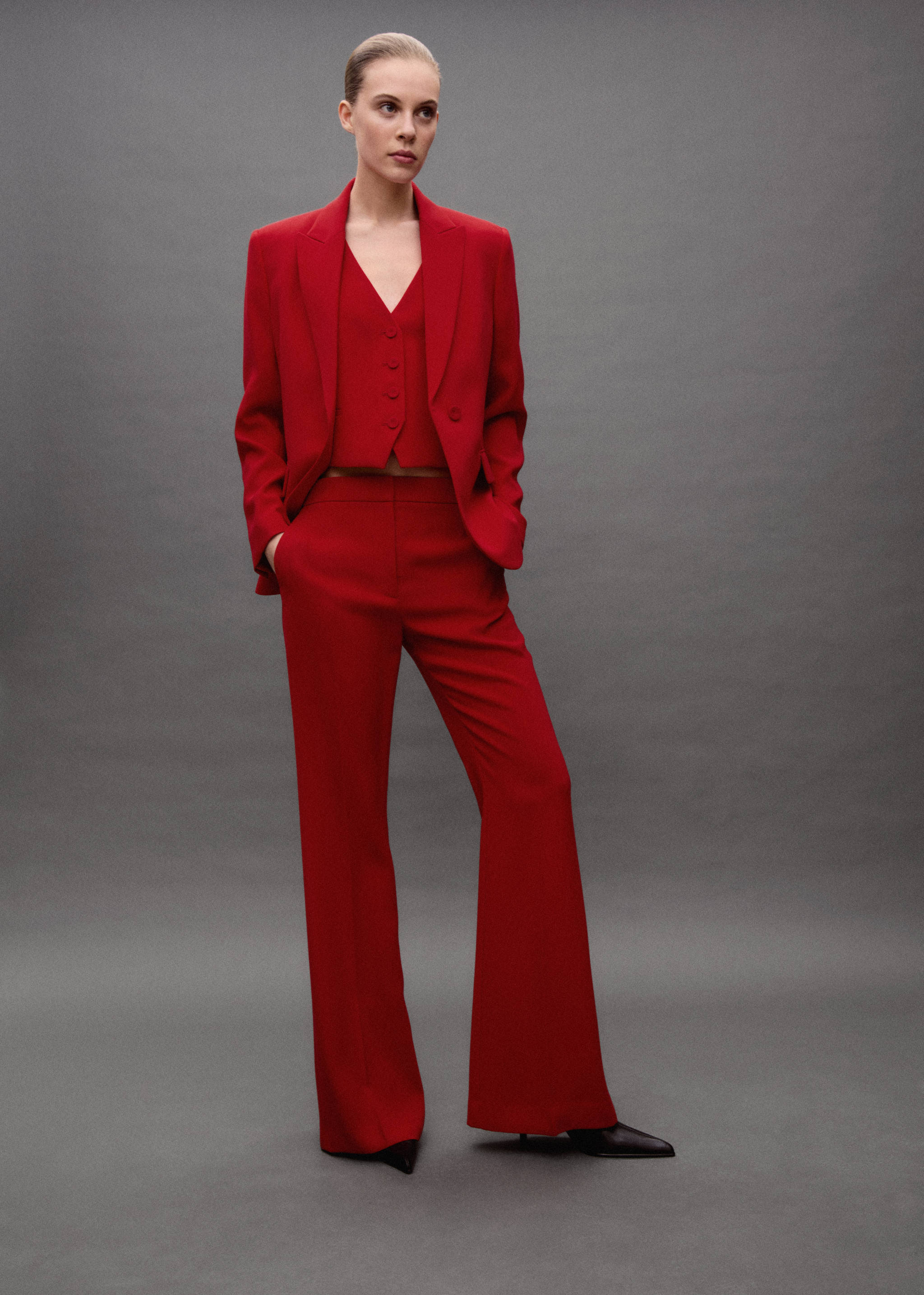 Wide leg suit trousers - Details of the article 6, Red. Ref: 87081518-00.