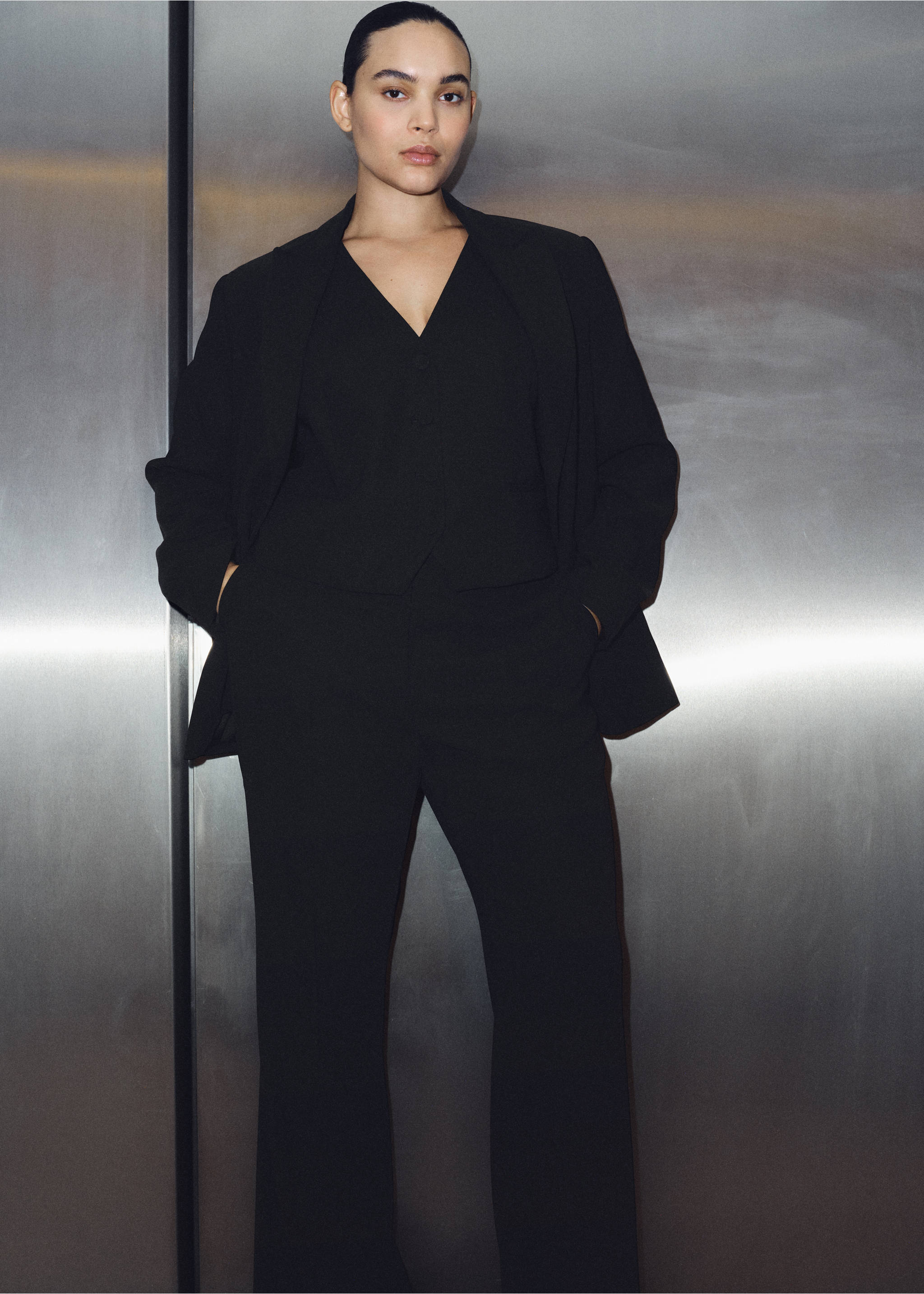 Wide leg suit trousers - Details of the article 9, Black. Ref: 87081518-00.