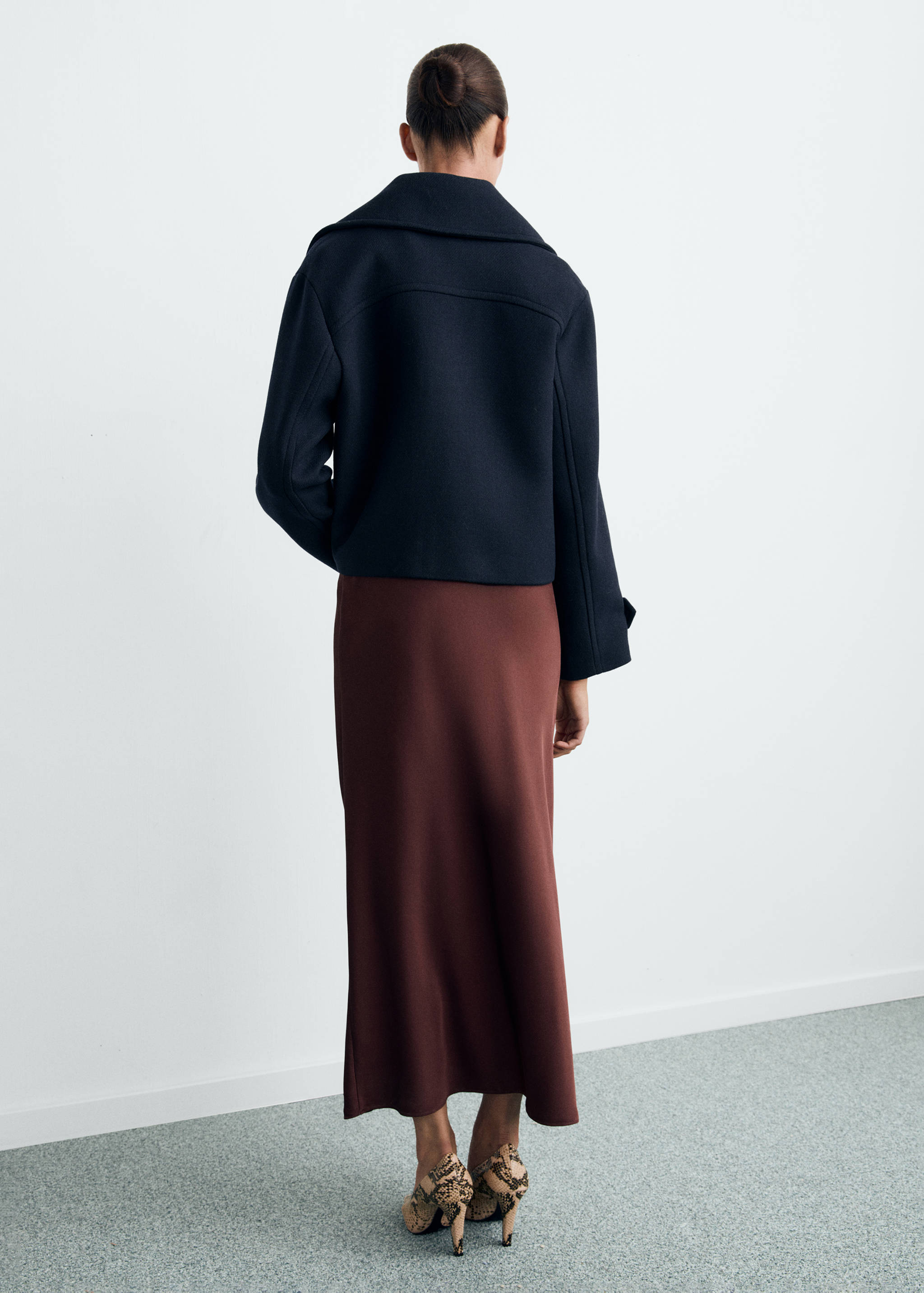 Jacke aus Wollgemisch mit Maxi-Reverskragen - Rückseite des Artikels