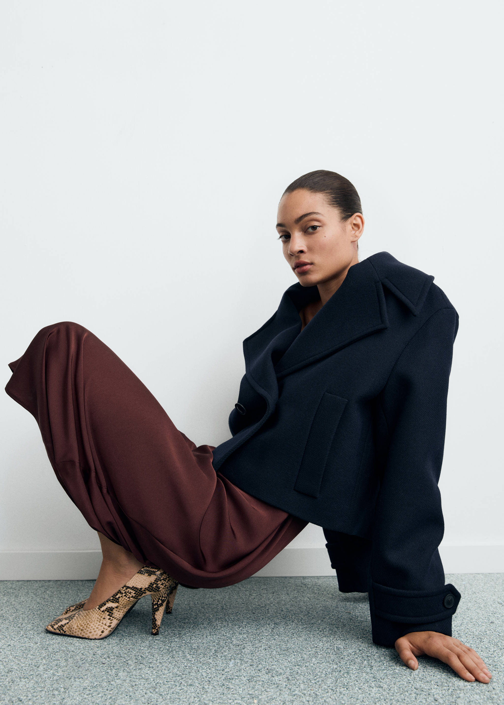 Jacke aus Wollgemisch mit Maxi-Reverskragen - Detail des Artikels 2