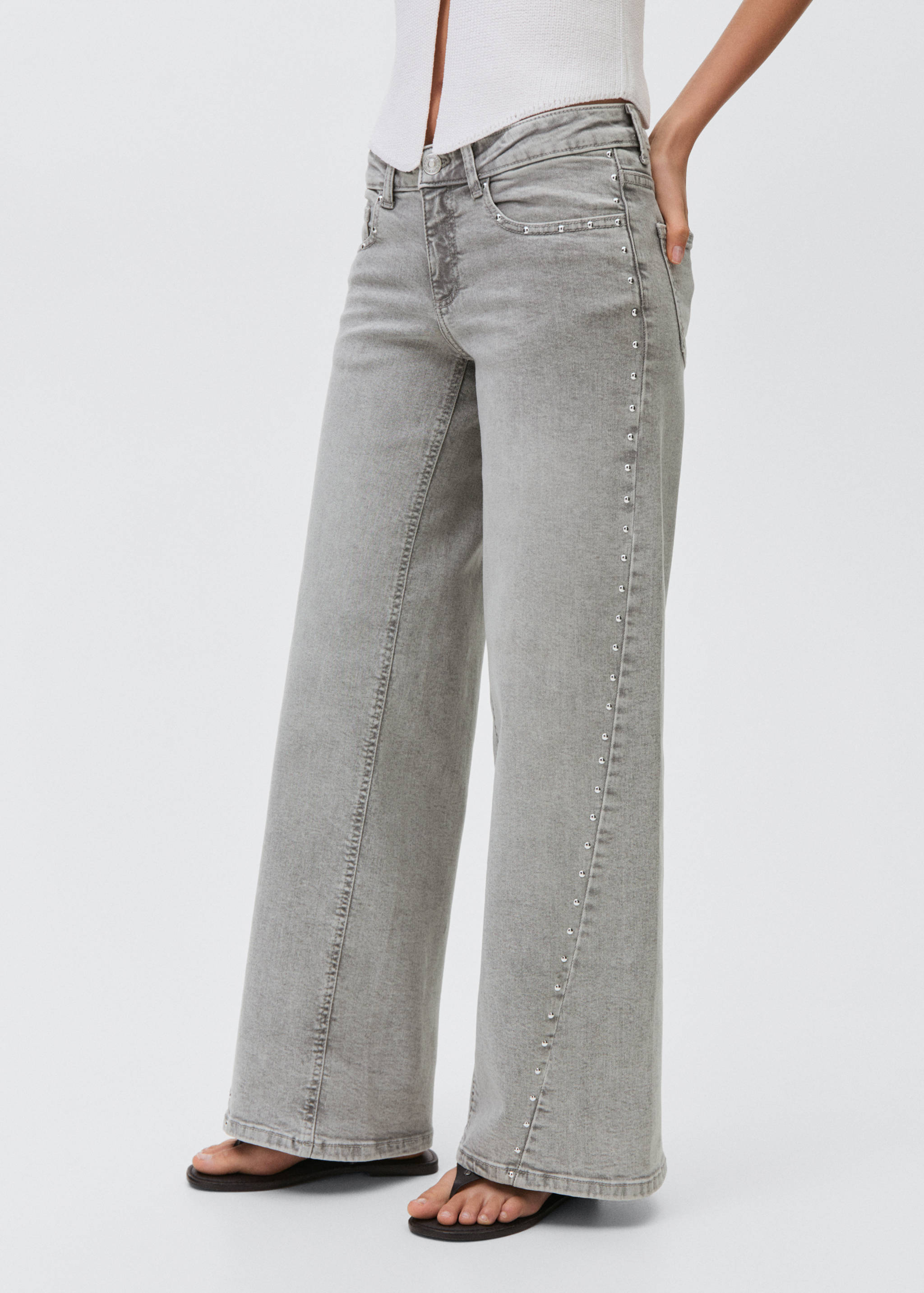 Jeans low waist tachuelas - Plano medio