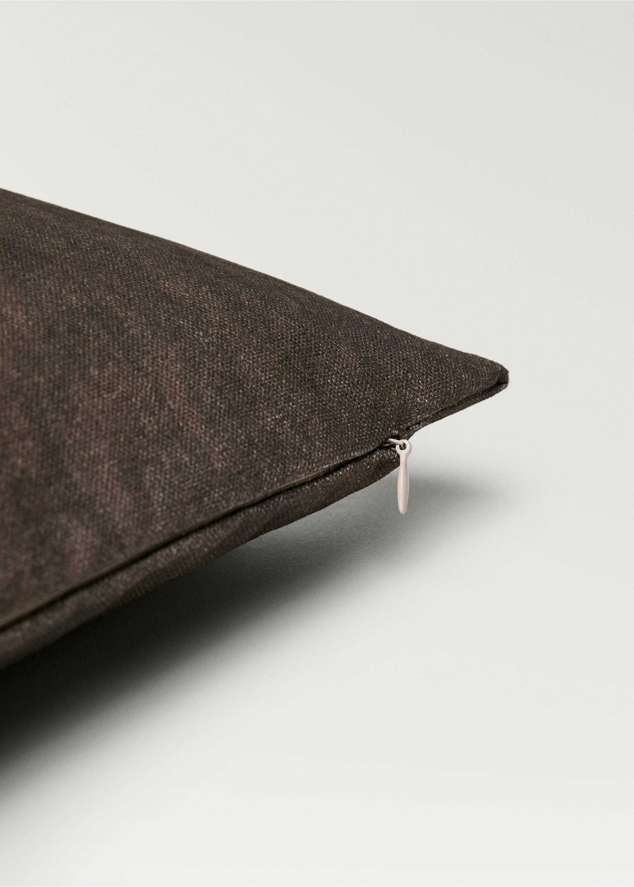 Cushion cover with gradient effect 30x50 cm - Details of the article 1, Brown. Ref: 87082025-00.