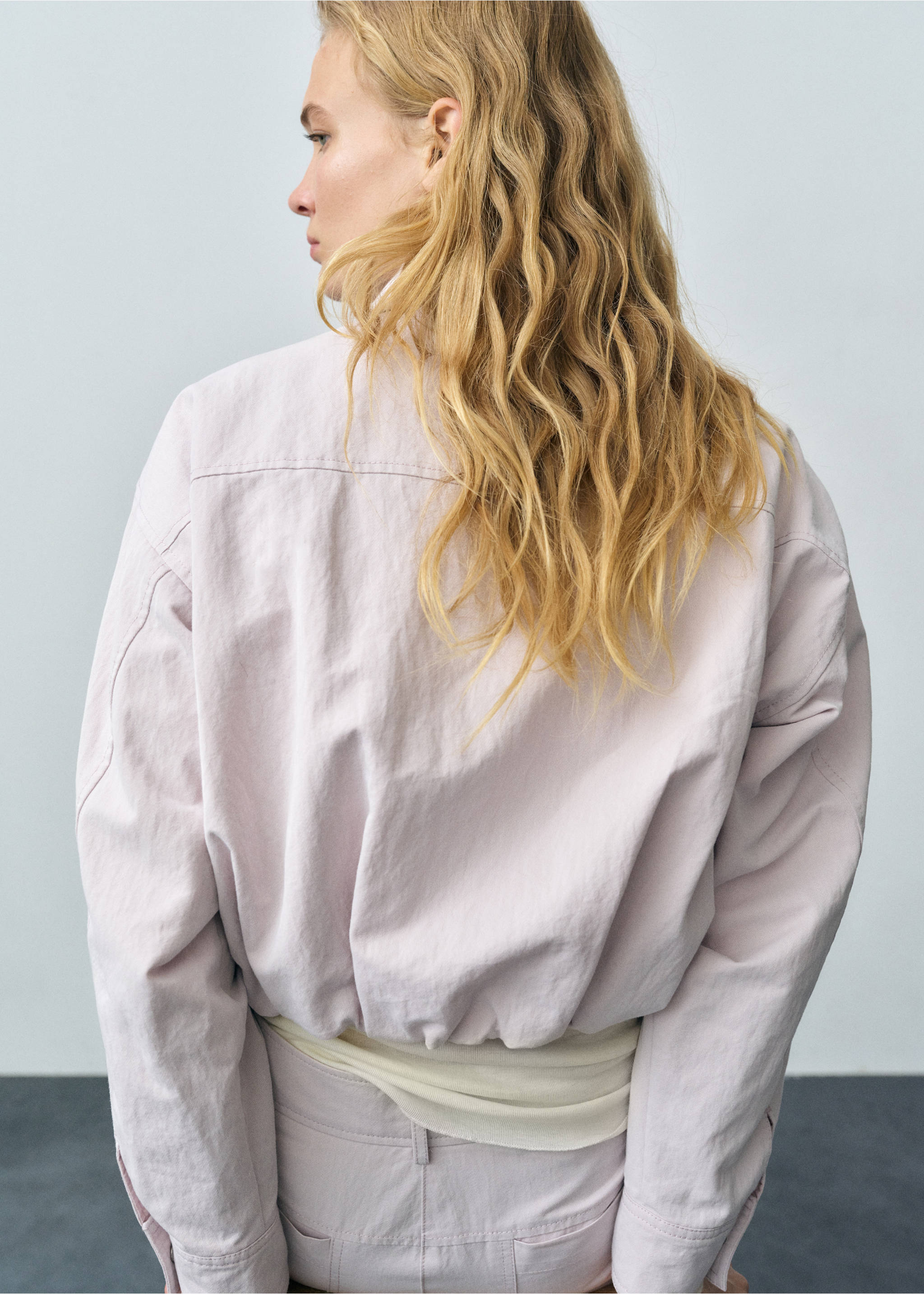 Nabrana traper jakna - Stražnji dio artikla, Lila. Ref: 87082537-00.