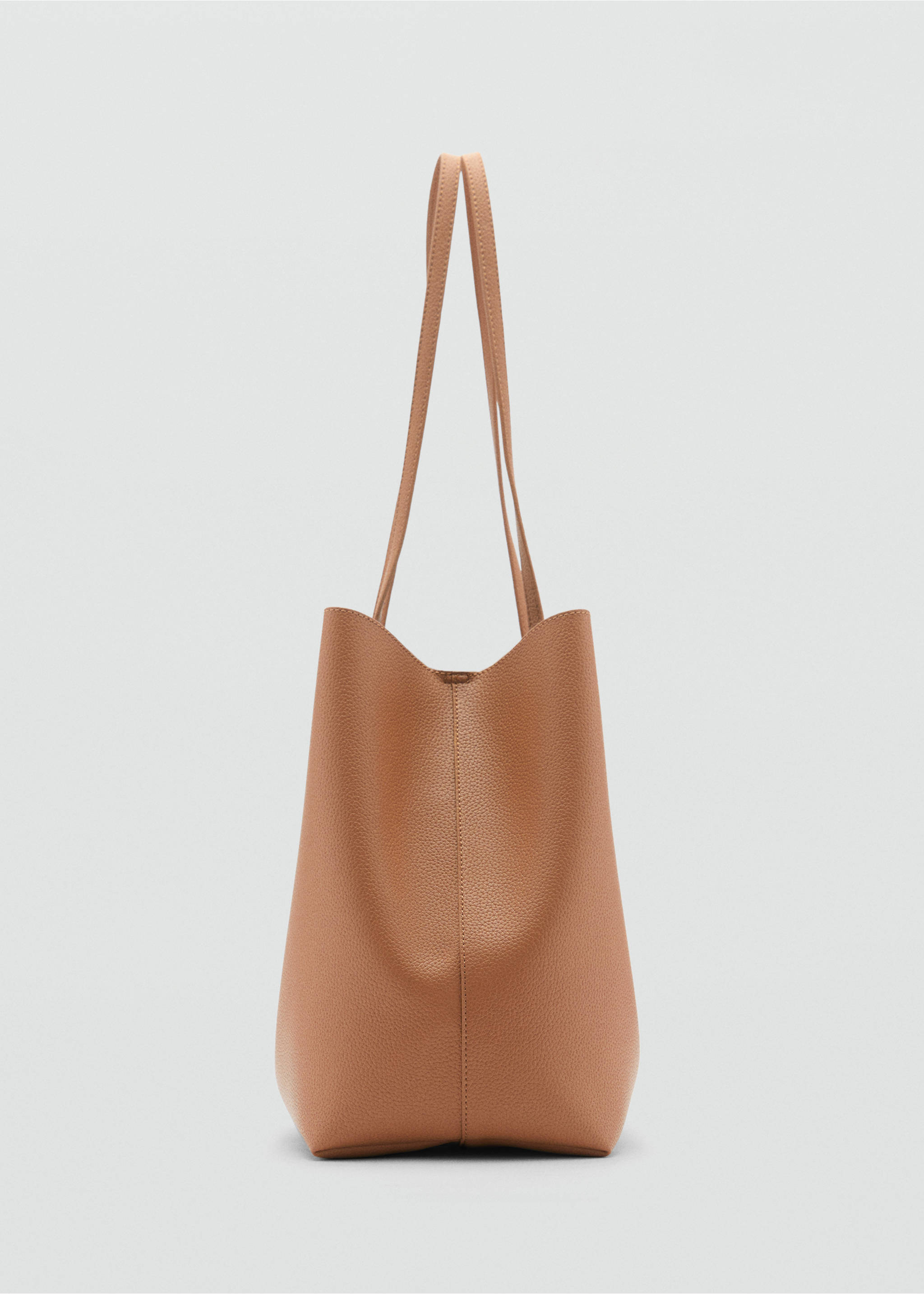 Pebbled effect shopper bag - Details of the article 2, Leather. Ref: 87082543-00.
