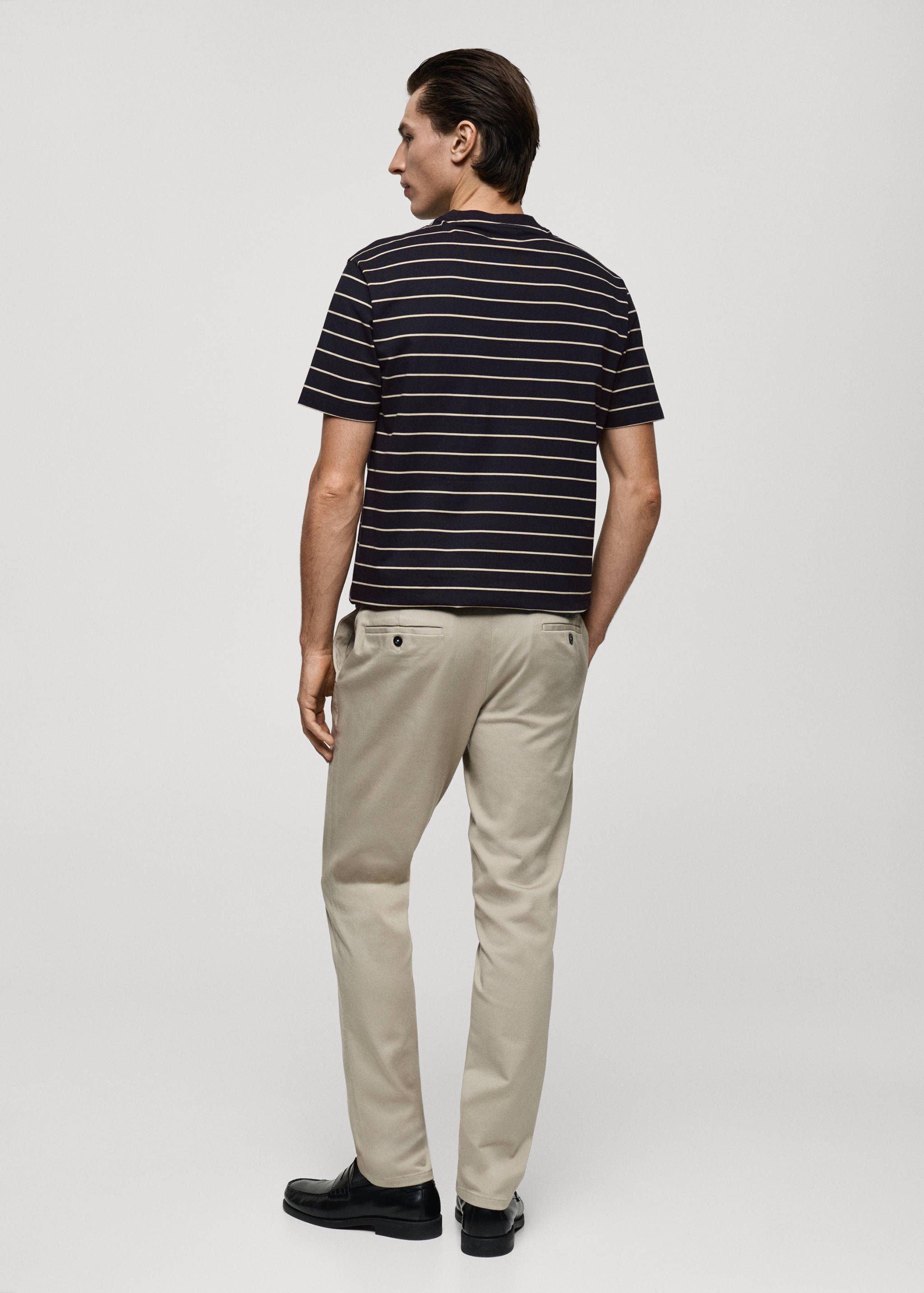 Randig t-shirt 100 % bomull - Artikelns baksida