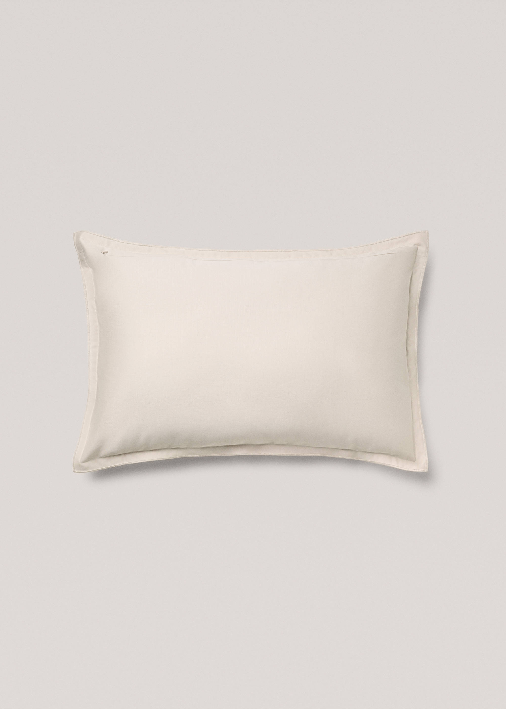 Satin cushion cover 40x60 cm - Details of the article 1, Ecru. Ref: 87082892-00.