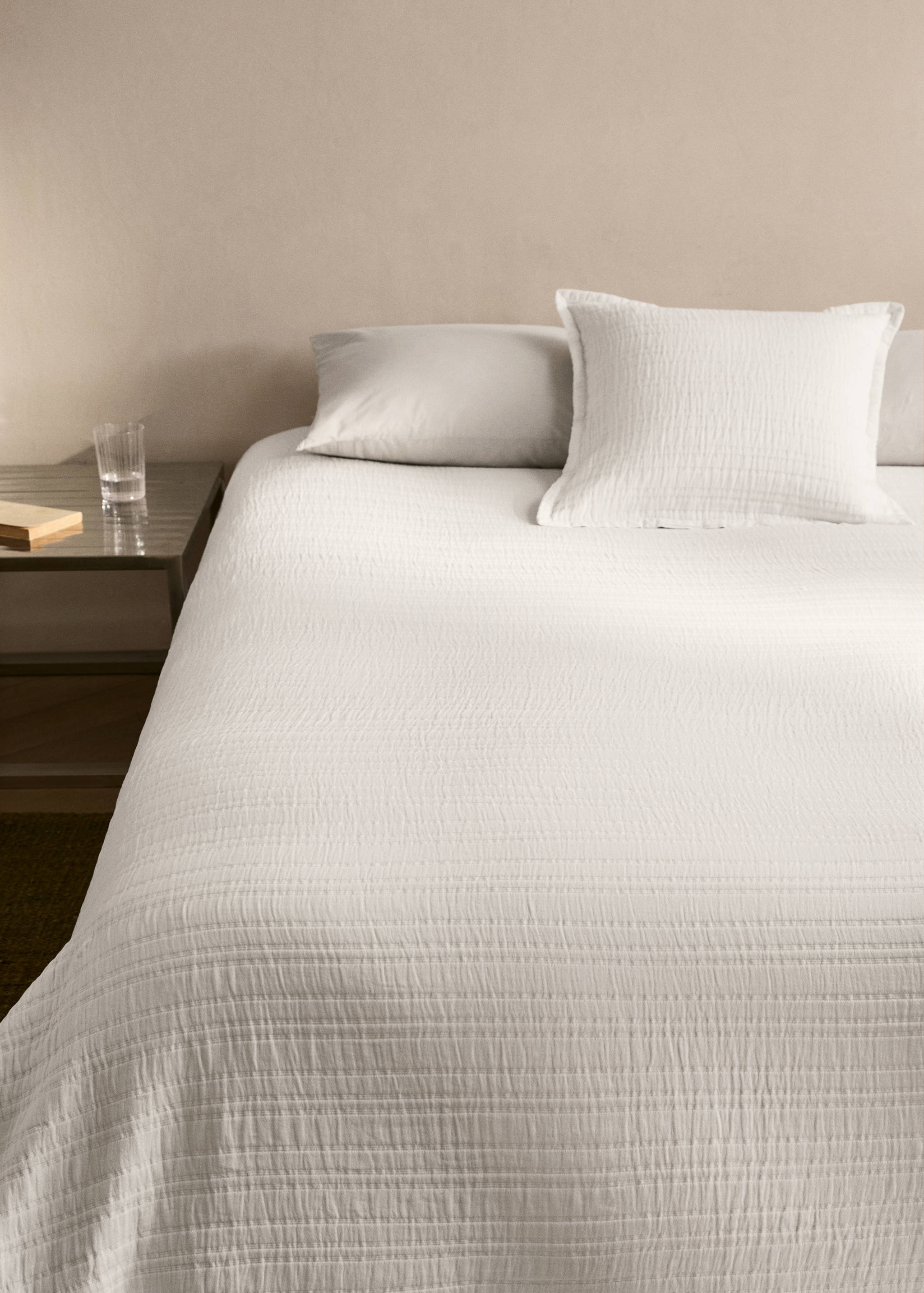 Cotton jacquard bedspread with stripes for 90/105 cm bed - General plane