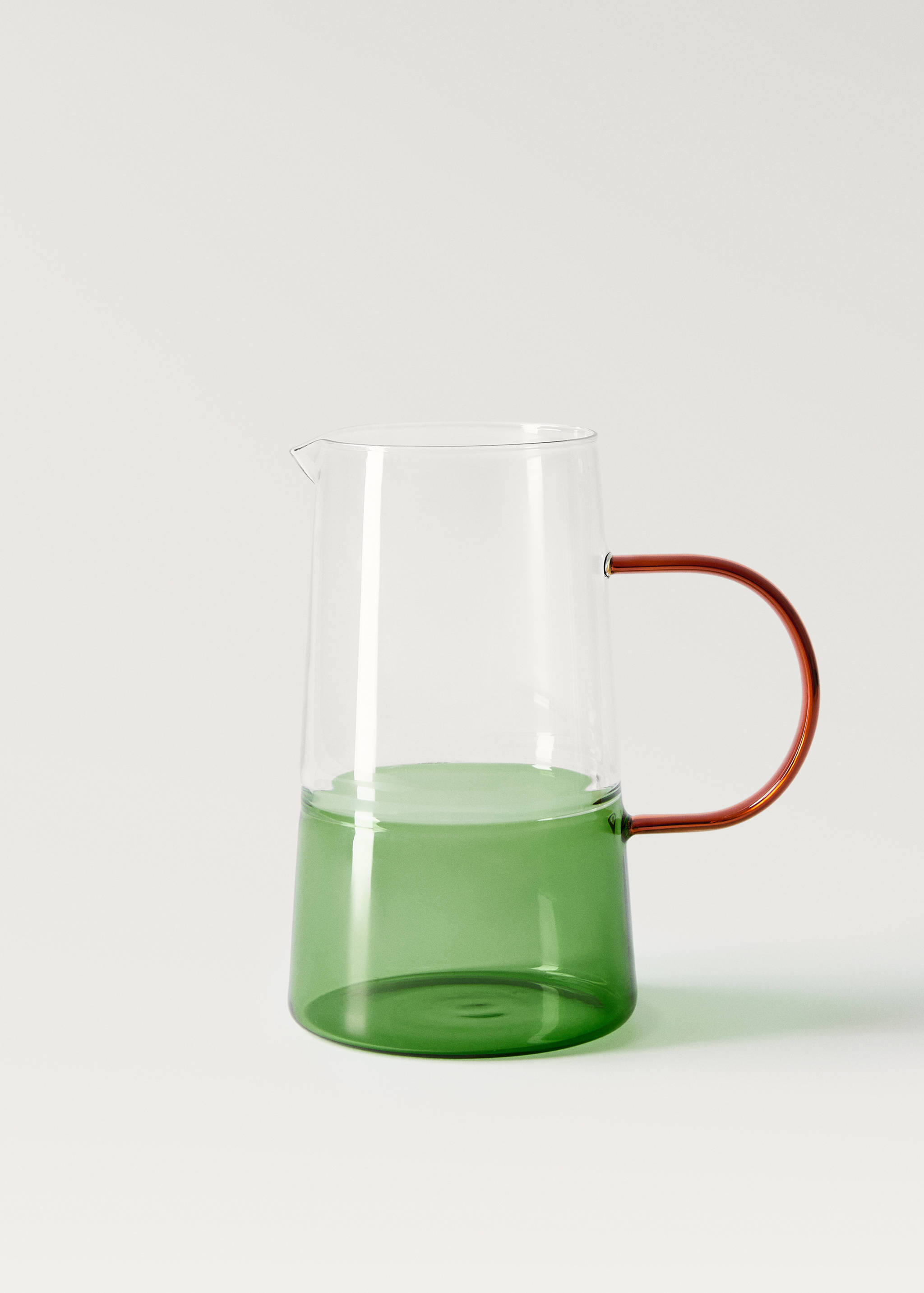 Borosilicate jug with two-tone design - Article without model