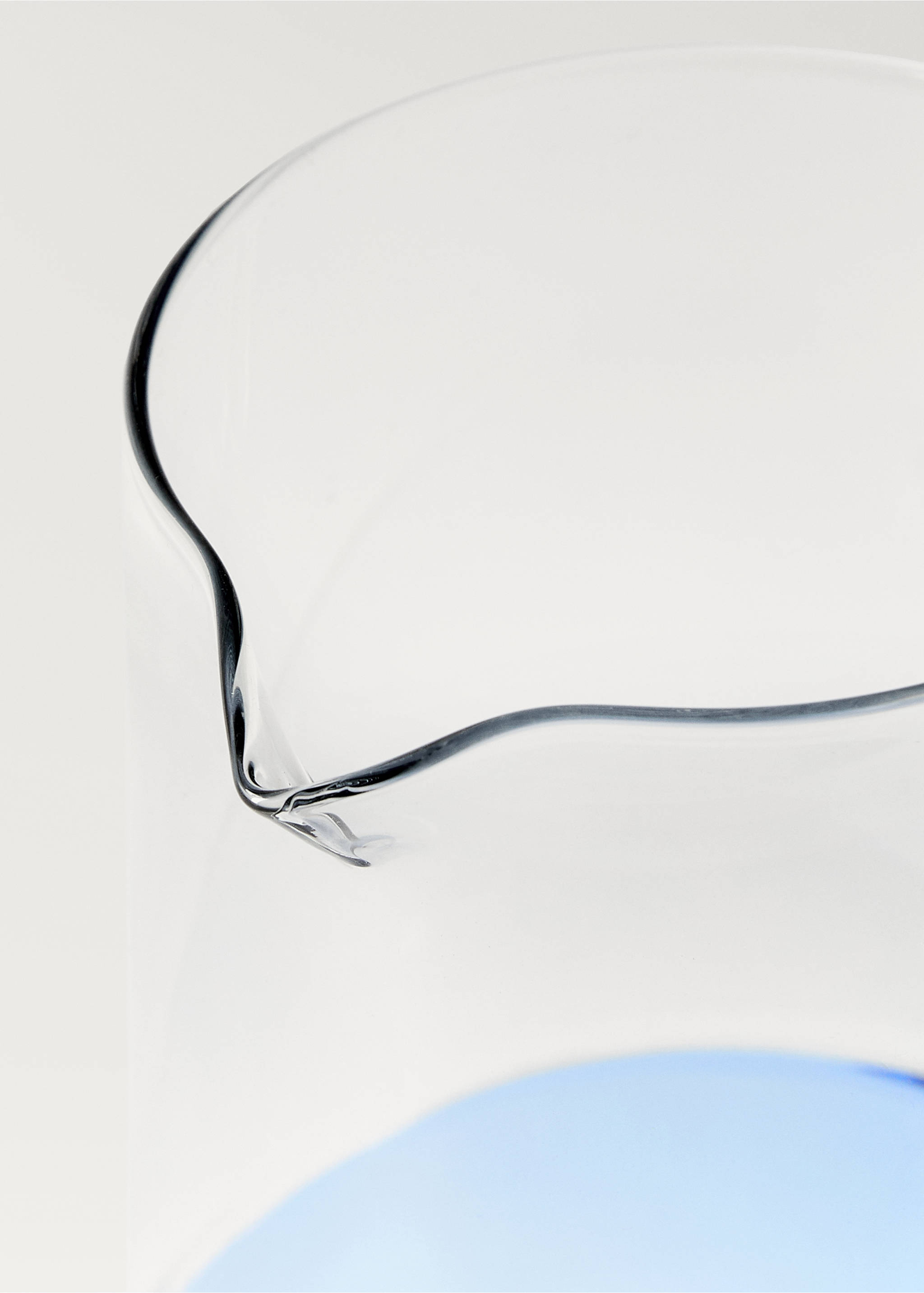Borosilicate jug with two-tone design - Details of the article 1, Blue. Ref: 87082925-00.