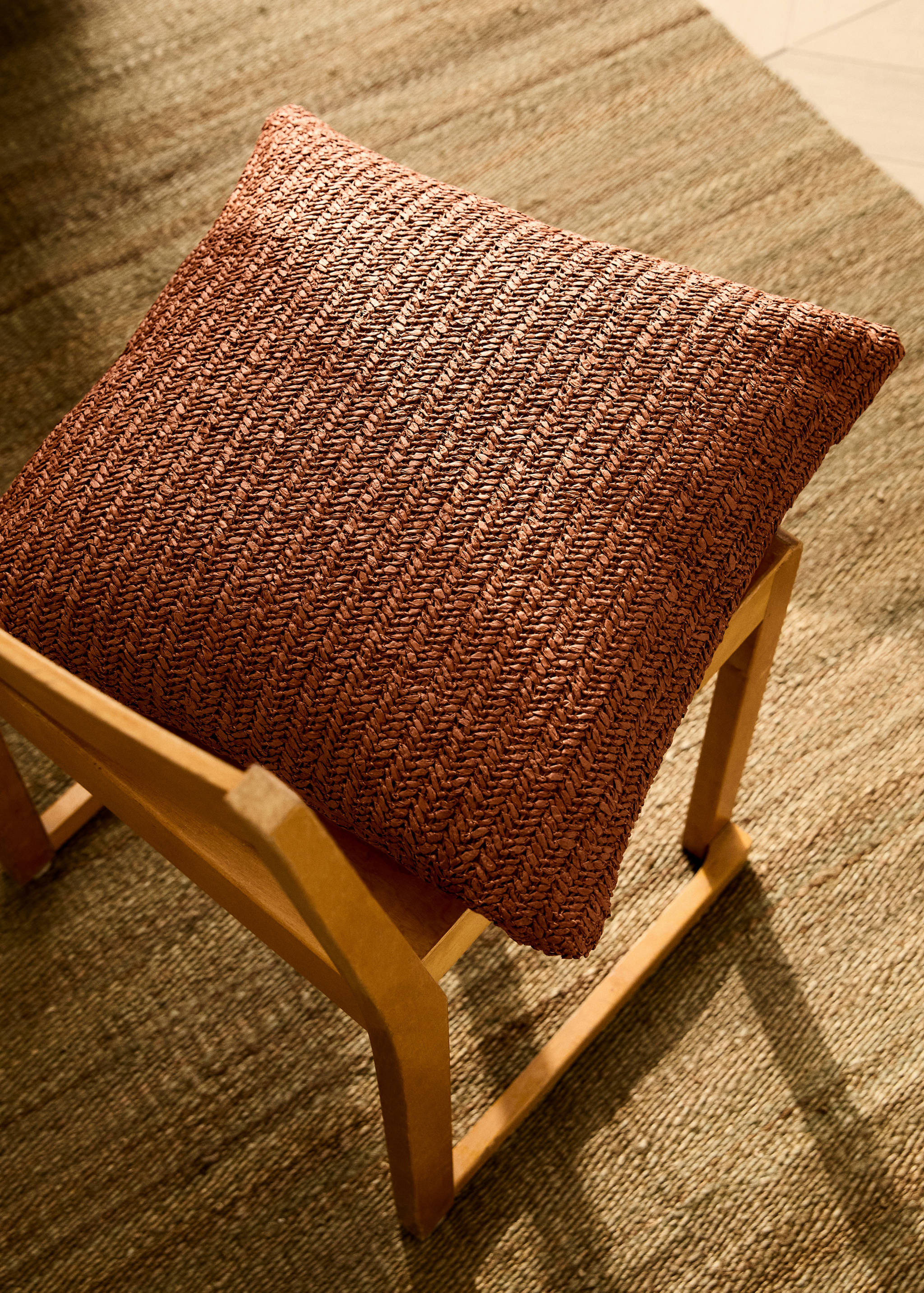 Braided-design cushion cover 45x45 cm - General plane