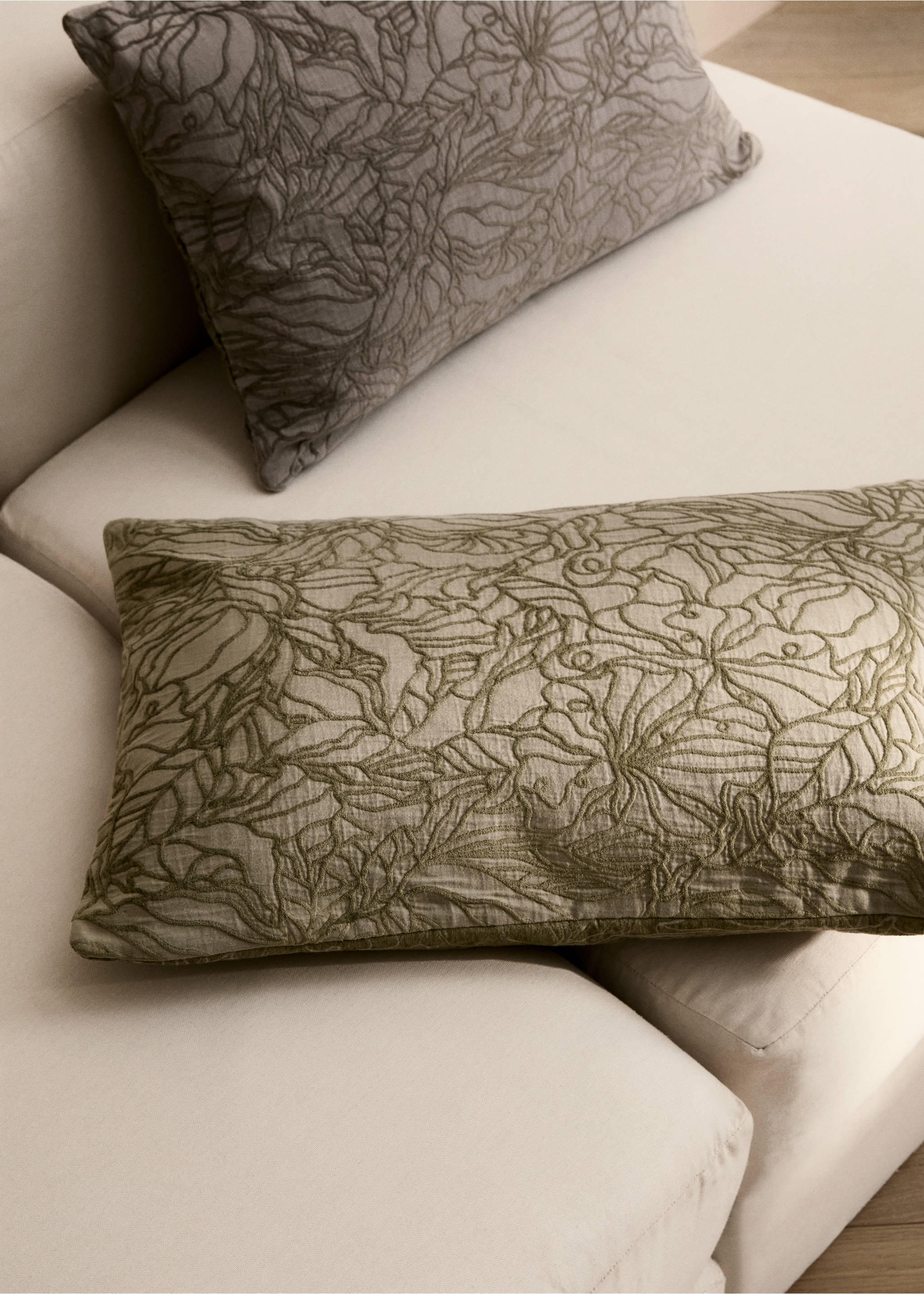 Jacquard fabric cushion cover 40x60 cm - General plane, Forest Green. Ref: 87082947-00.