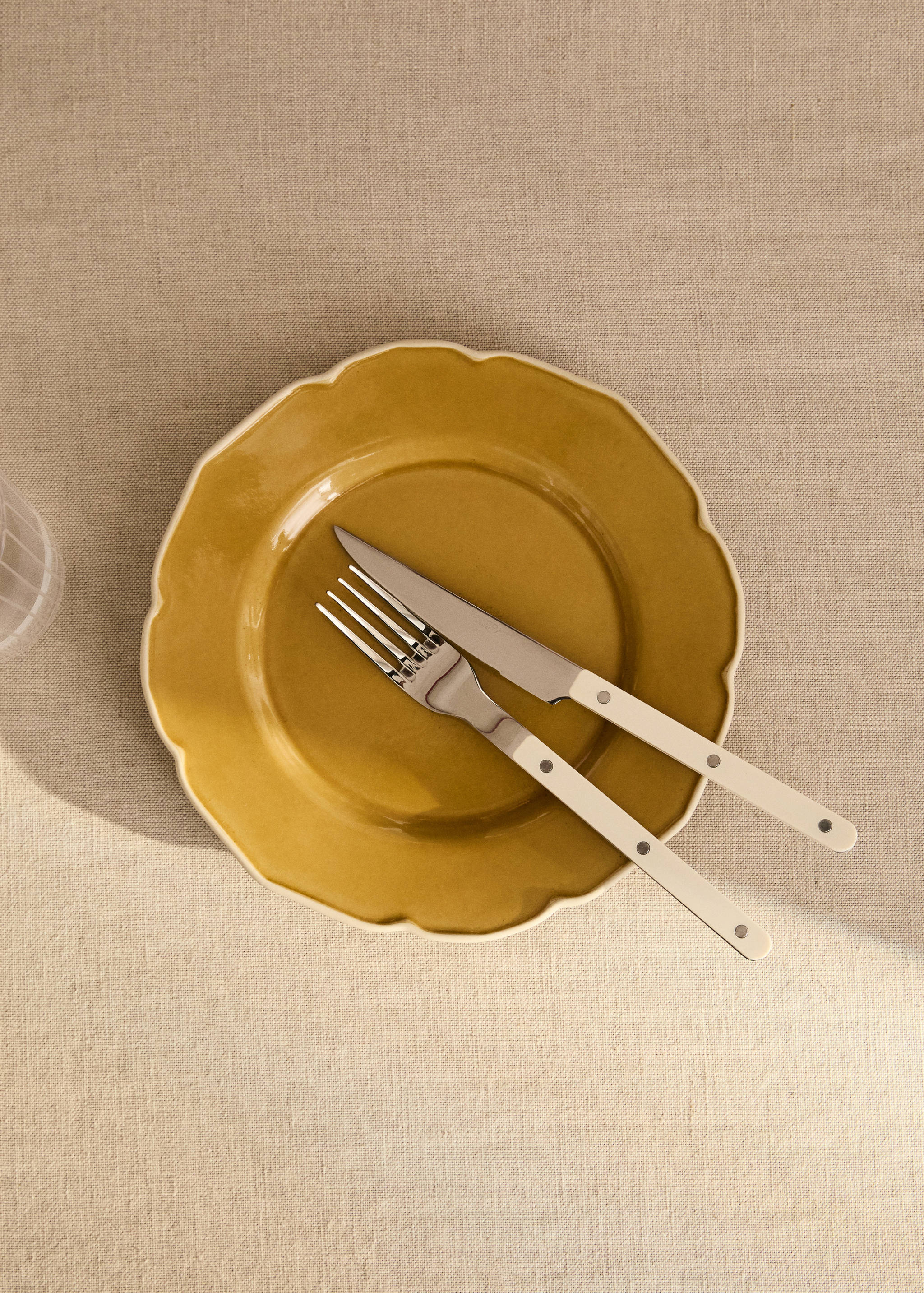 Assiette à dessert grès ondulé - Plan général
