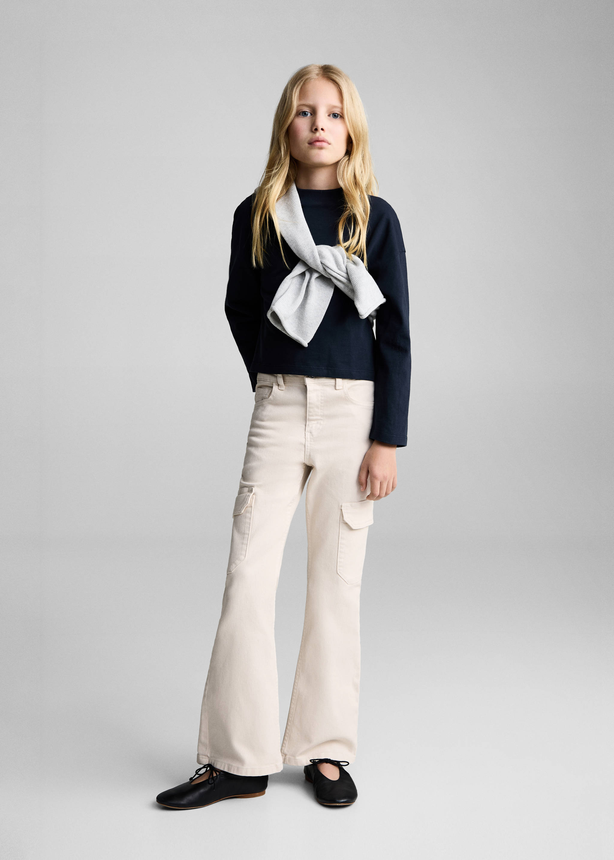 Flared cargo jeans - General plane