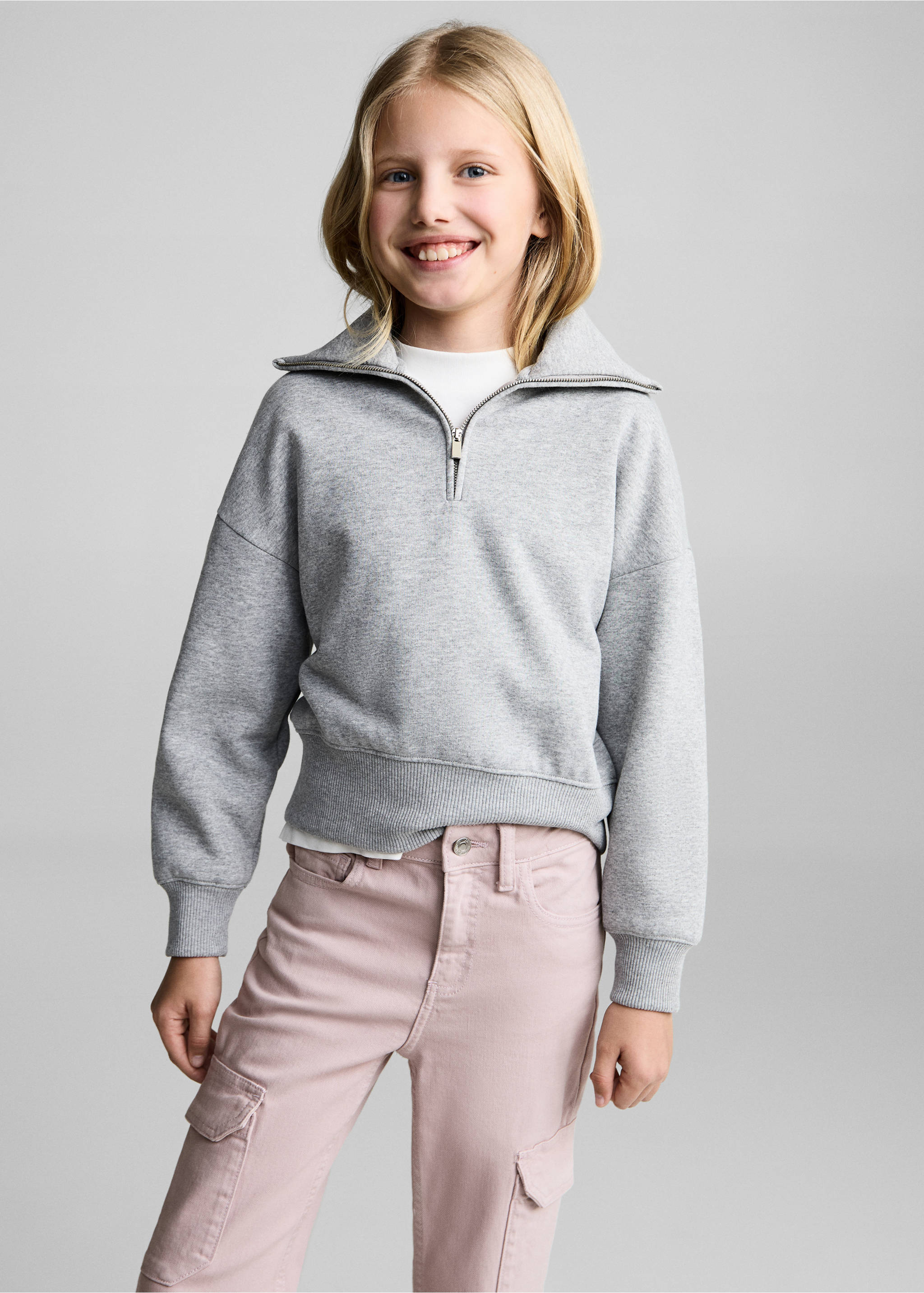 Flared cargo jeans - Details of the article 1, Light/Pastel Purple. Ref: 87083269-00.