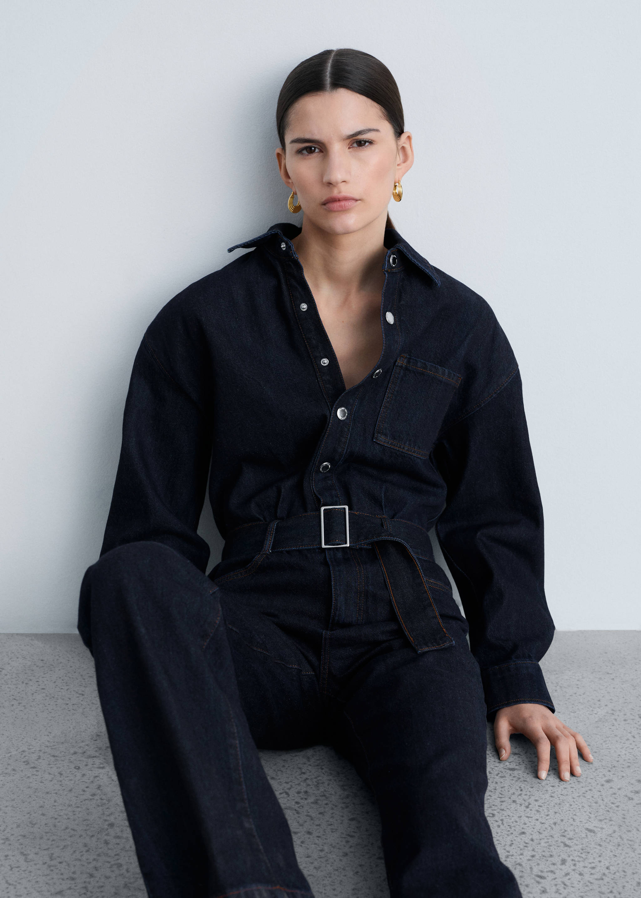 Rinse-wash denim jumpsuit with belt - Details of the article 2