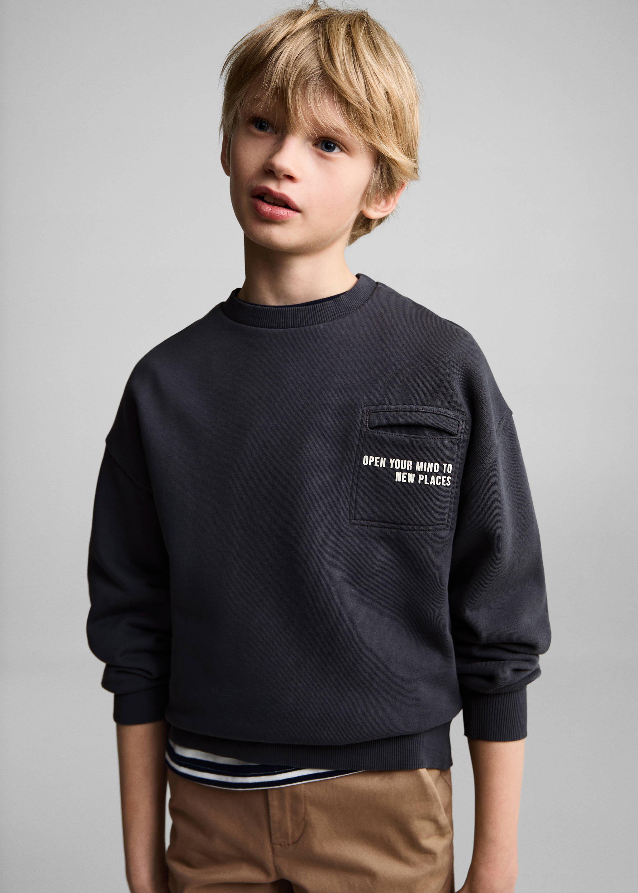 Baumwoll-Sweatshirt mit Tasche - Mittlere Ansicht