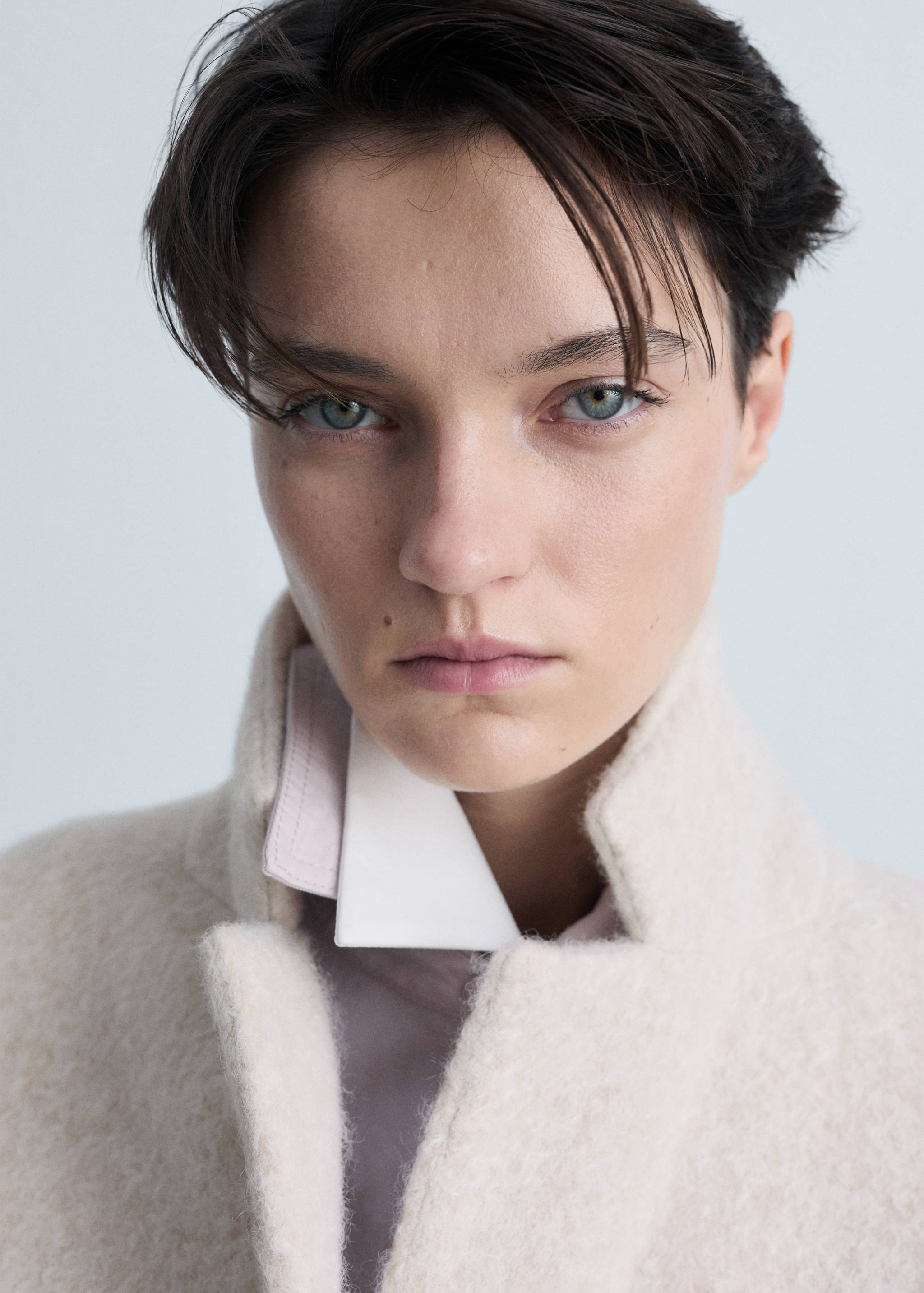 Oversized bouclé long coat - Details of the article 1