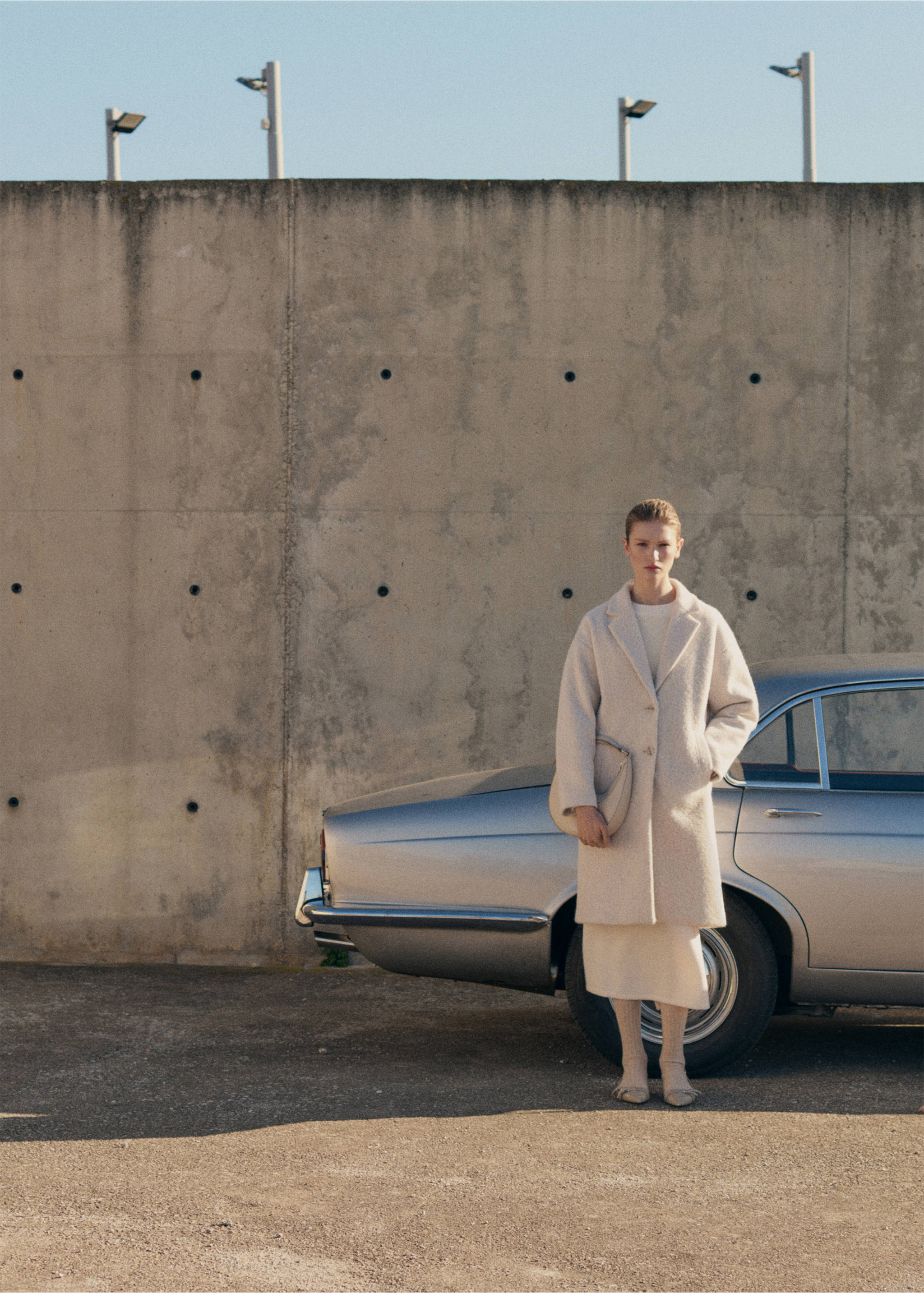 Sobretudo comprido bouclé oversize - Pormenor do artigo 6, Bege. Ref: 87083285-00.