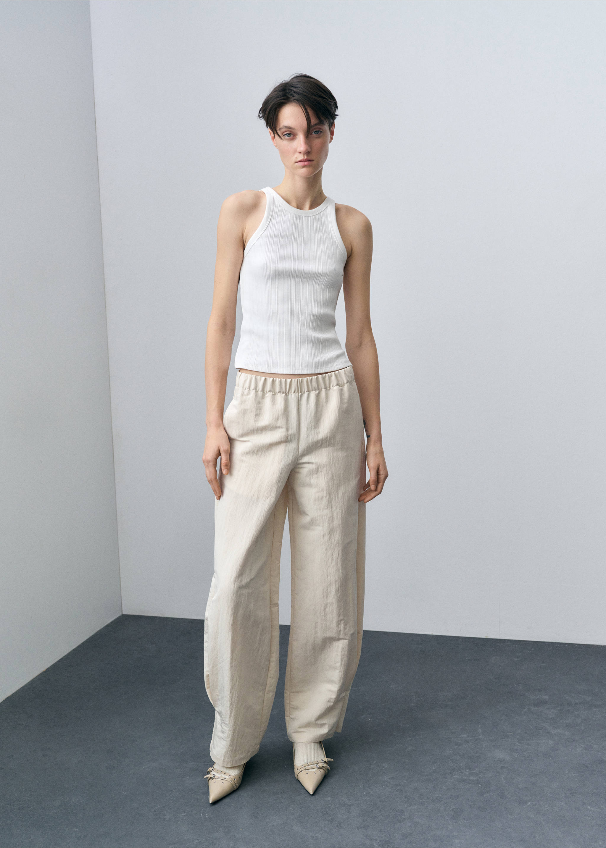 Cotton halter-neck top - General plane, White. Ref: 87083290-00.